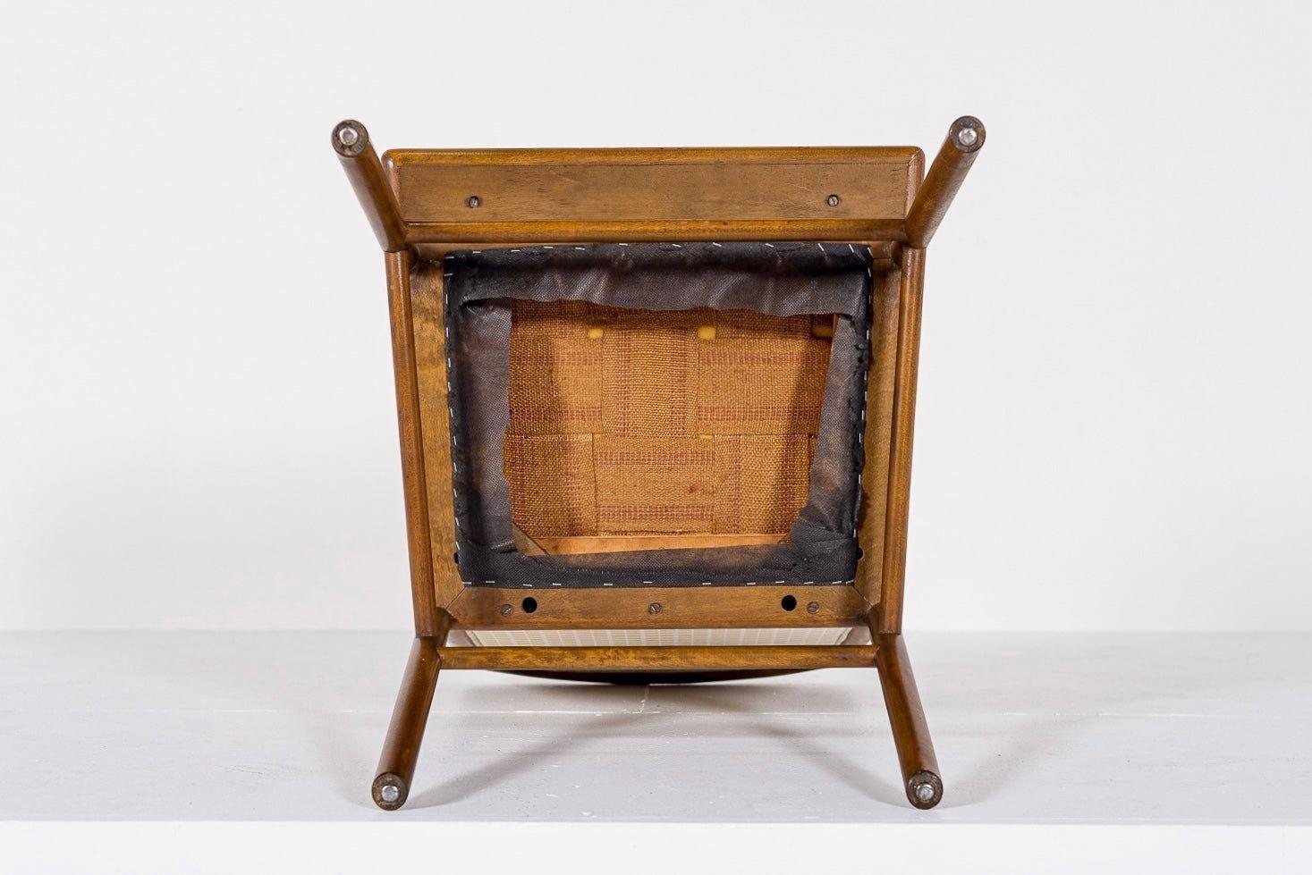 Poltrona in legno e tappezzeria del Mid Century di Robsjohn-Gibbings per Widdicomb in vendita 3