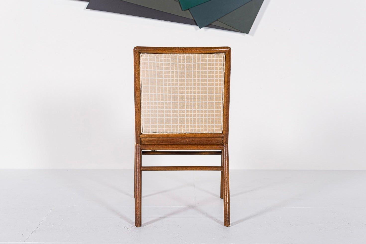 Poltrona in legno e tappezzeria del Mid Century di Robsjohn-Gibbings per Widdicomb in vendita 2