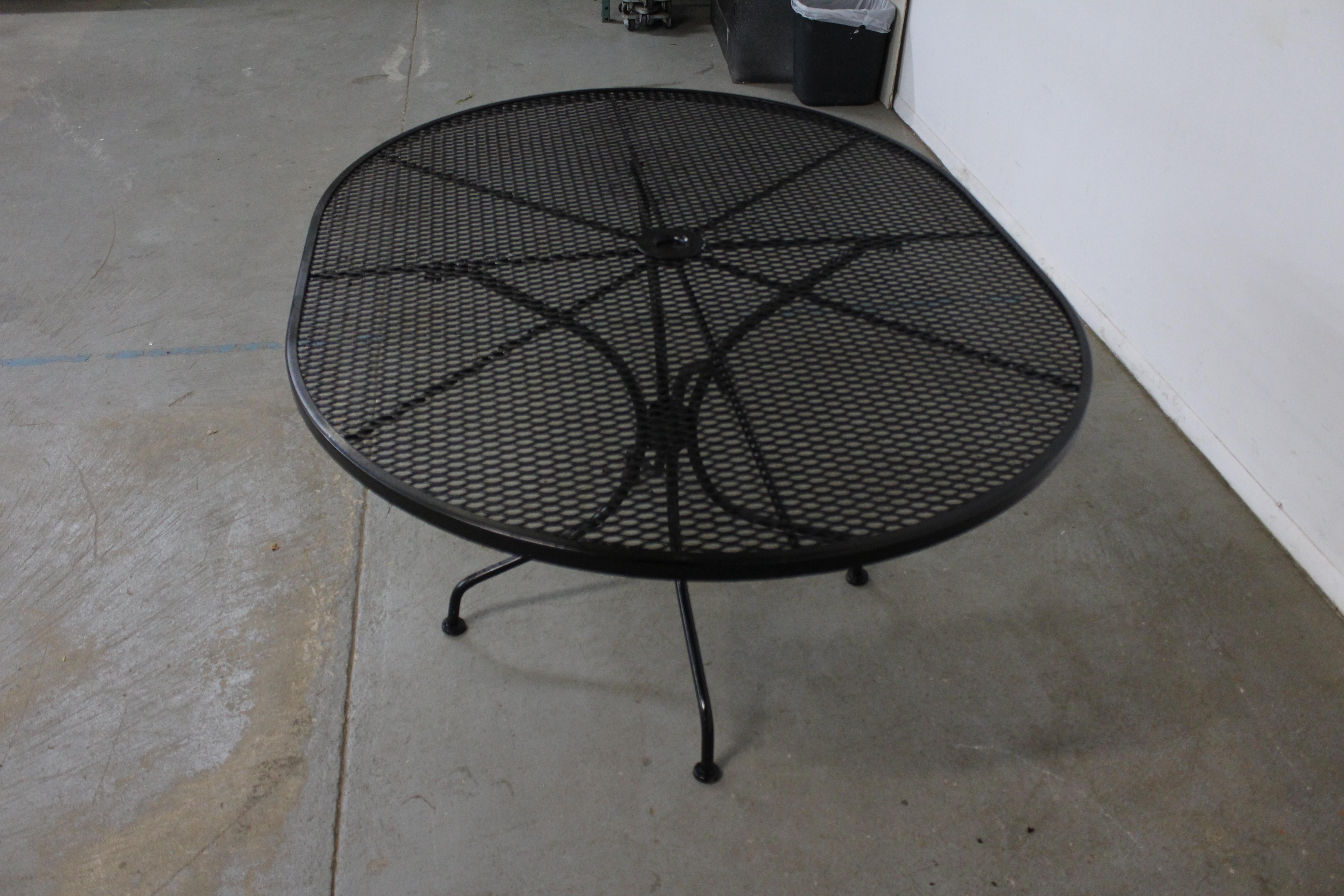 Mid-Century Woodard Oval Outdoor Iron Dining Table In Good Condition In Wilmington, DE