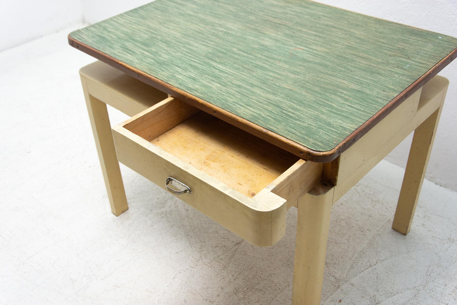 Mid Century Wooden and Formica Central Table, Czechoslovakia, 1950s For Sale 3