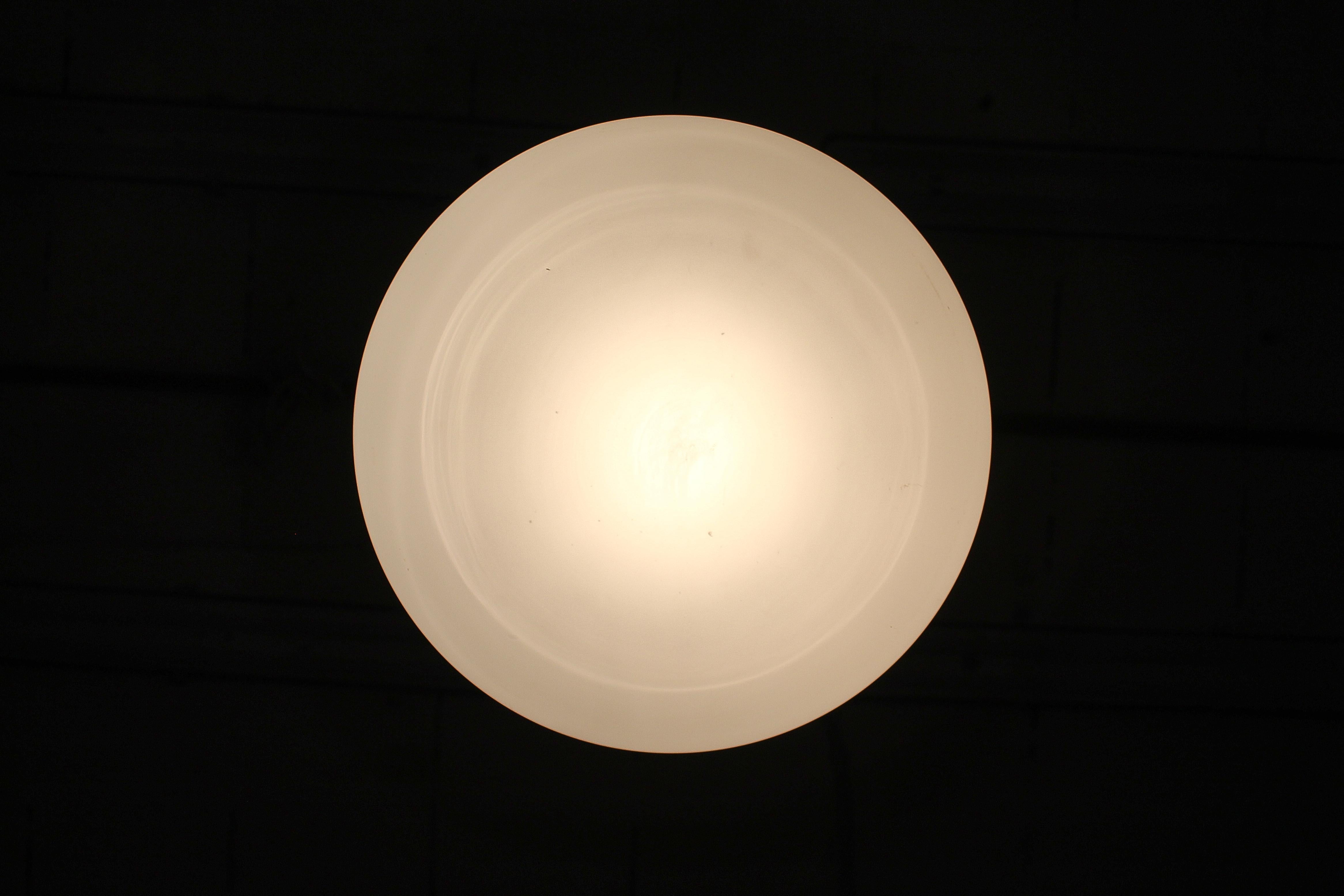 Mid-Century Wooden and Frosted Glass Suspension Lamp, 60s Italy in vendita 4