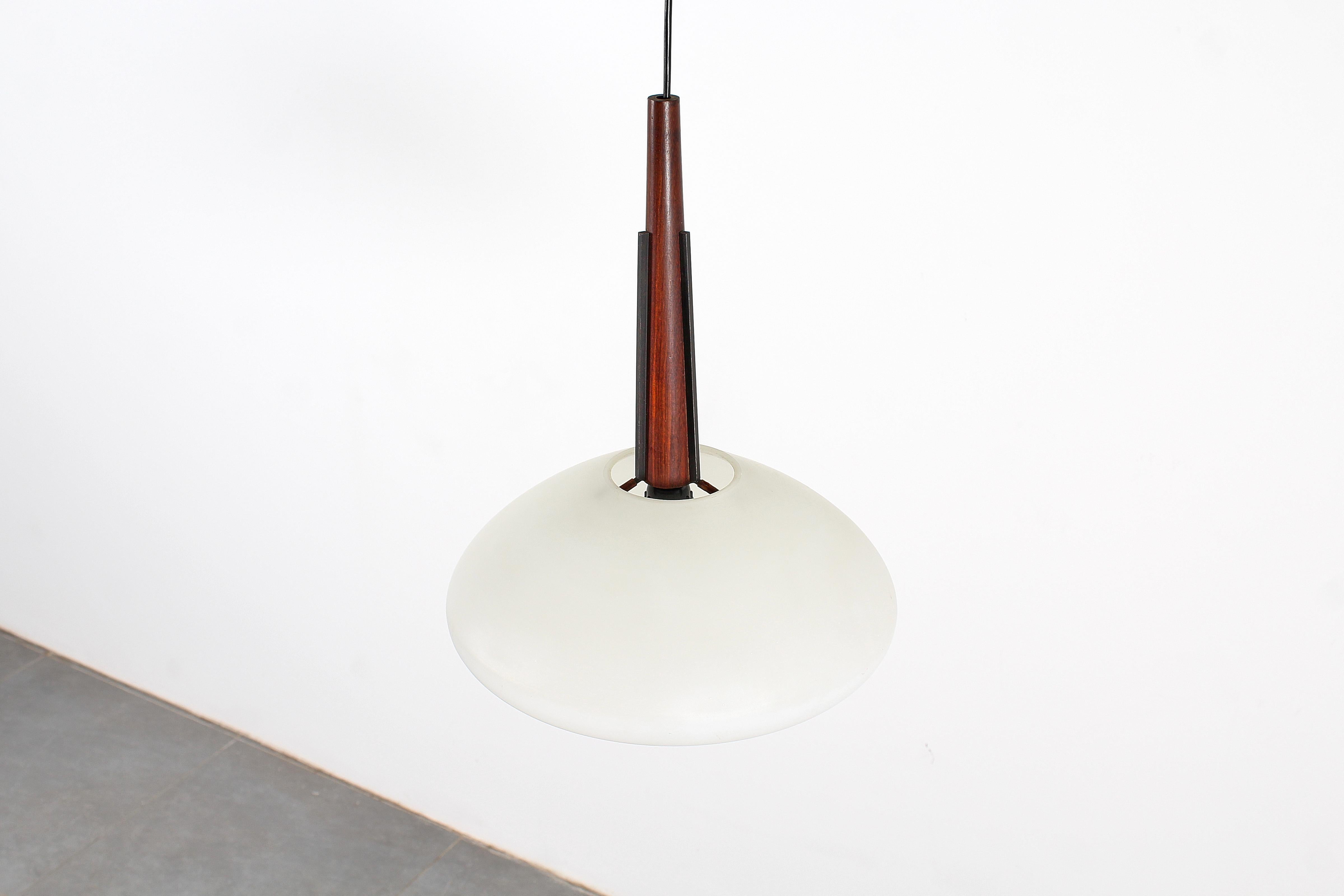 Italiano Mid-Century Wooden and Frosted Glass Suspension Lamp, 60s Italy in vendita