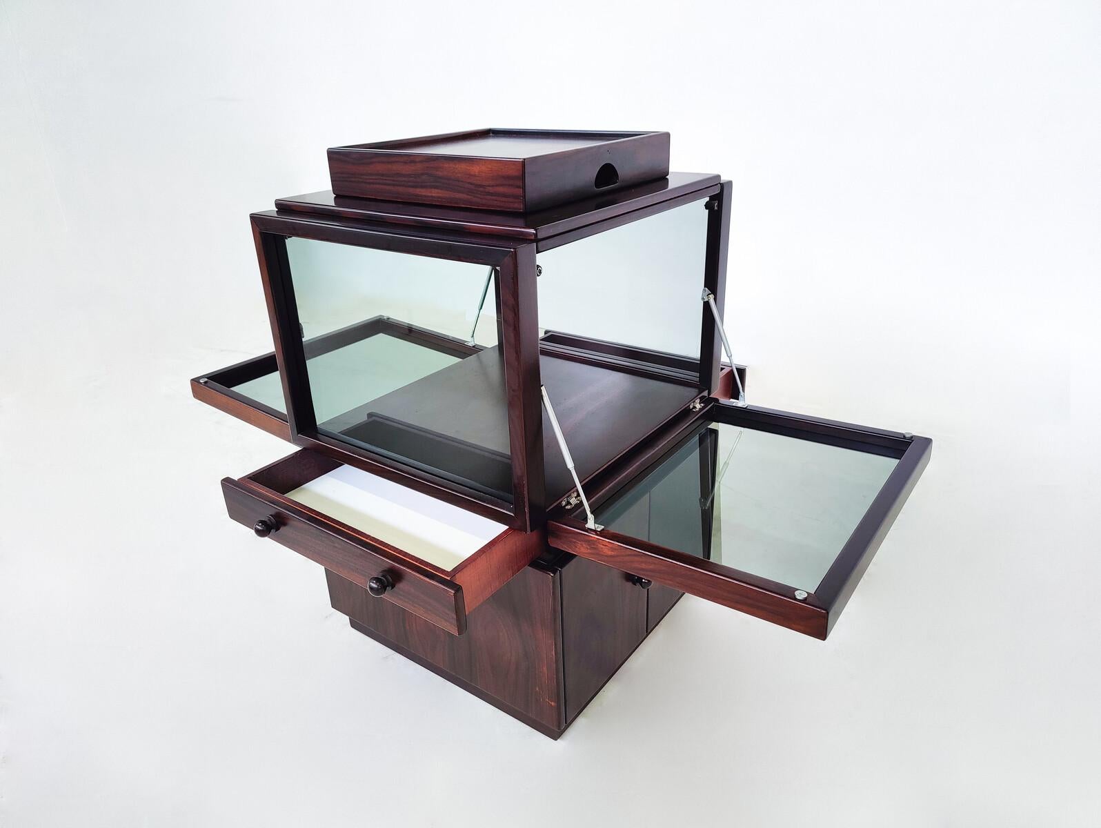 Midcentury Wooden Bar Cabinet on Wheels by Gianfranco Frattini for Bernini 5