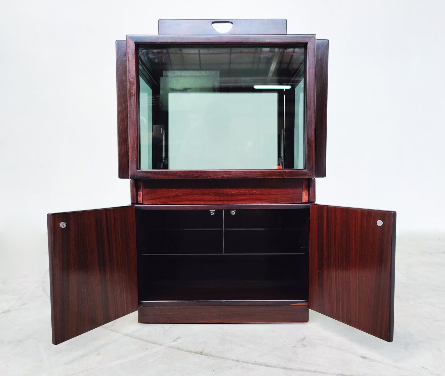 Midcentury Wooden Bar Cabinet on Wheels by Gianfranco Frattini for Bernini 1
