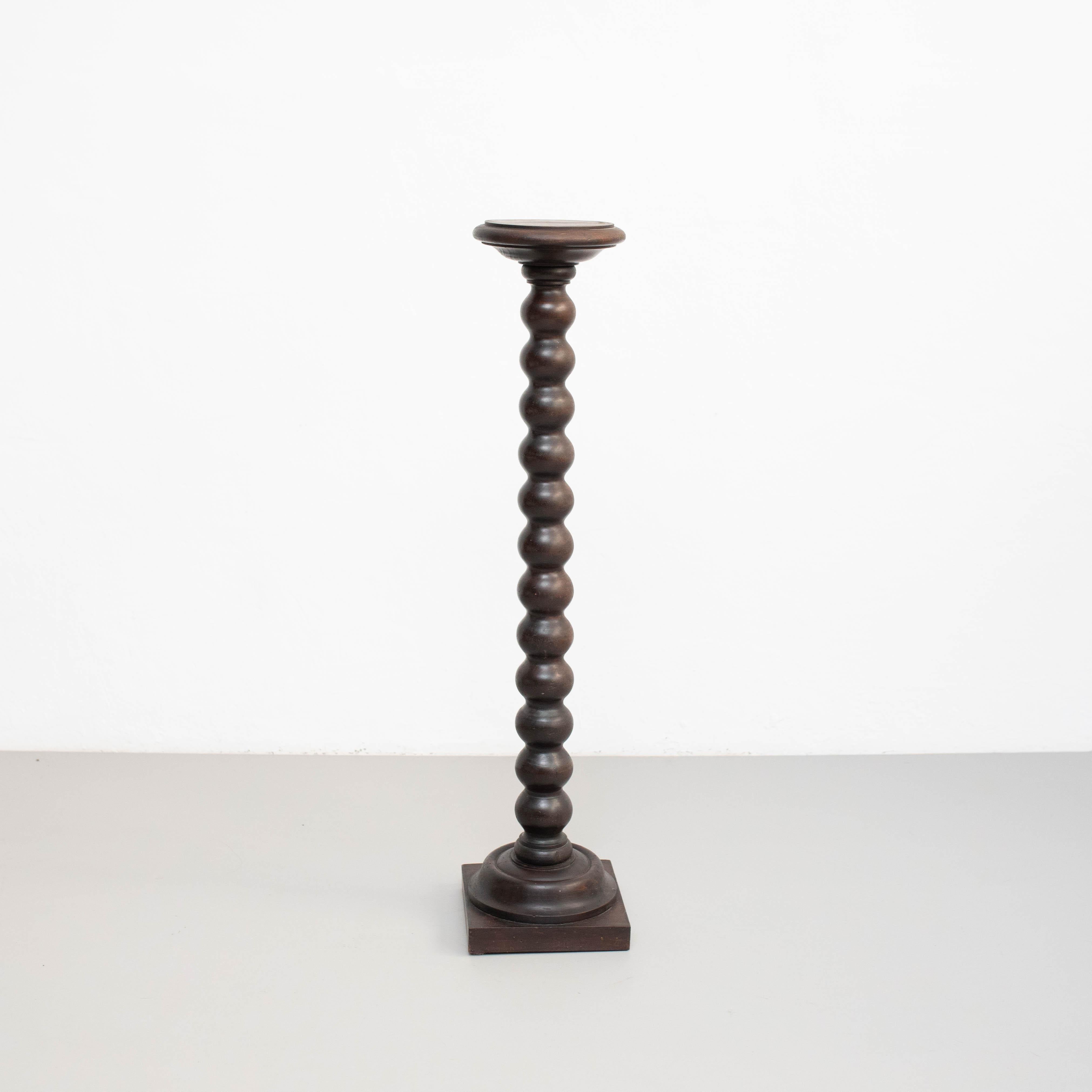 Spagnolo Base in legno di metà secolo - CIRCA 1950, Prodotto in Spagna in vendita