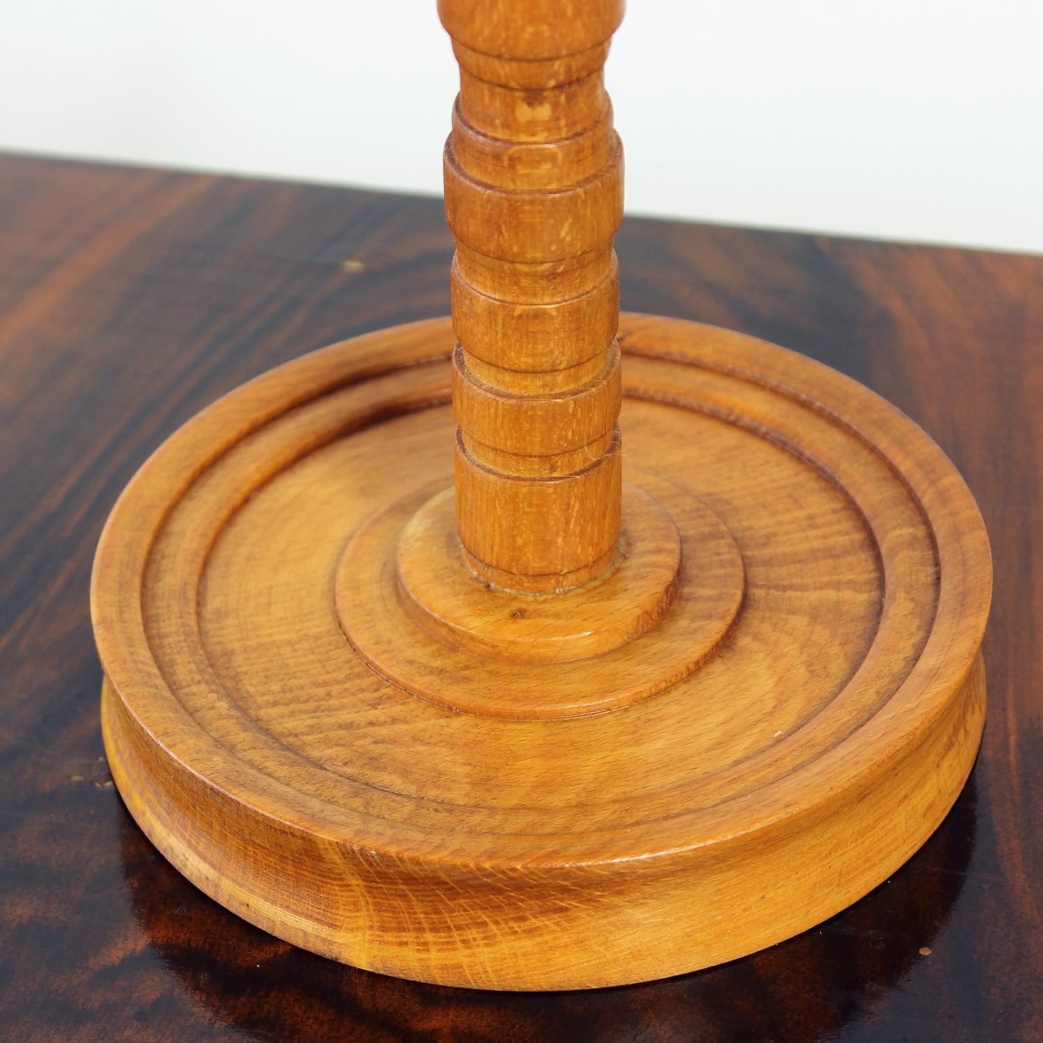 Portavelas de madera de mediados de siglo, Checoslovaquia, años 50 en venta 5