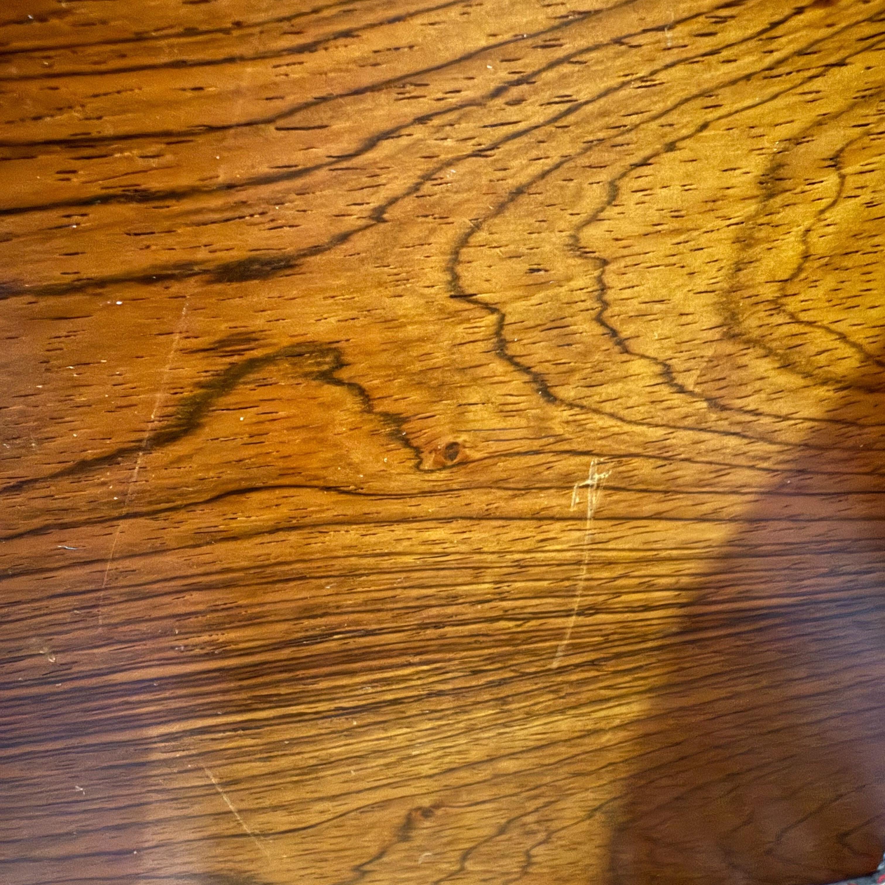 Scrivania danese in legno del metà secolo in vendita 5