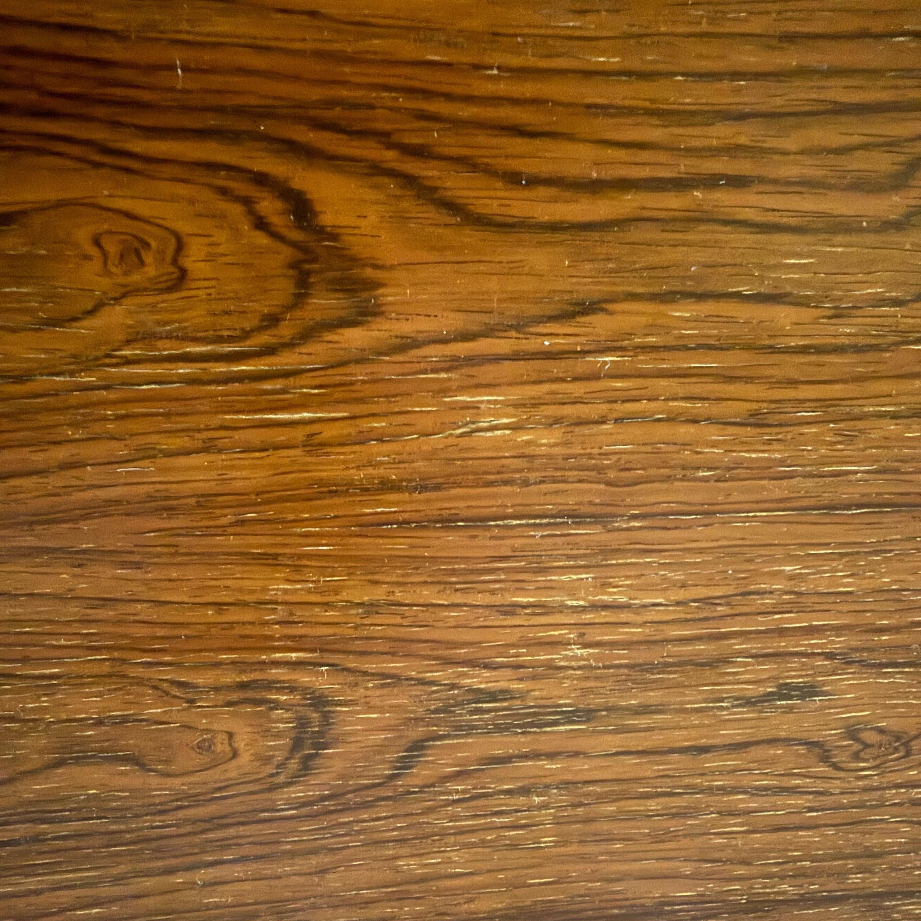 Scrivania danese in legno del metà secolo in vendita 6