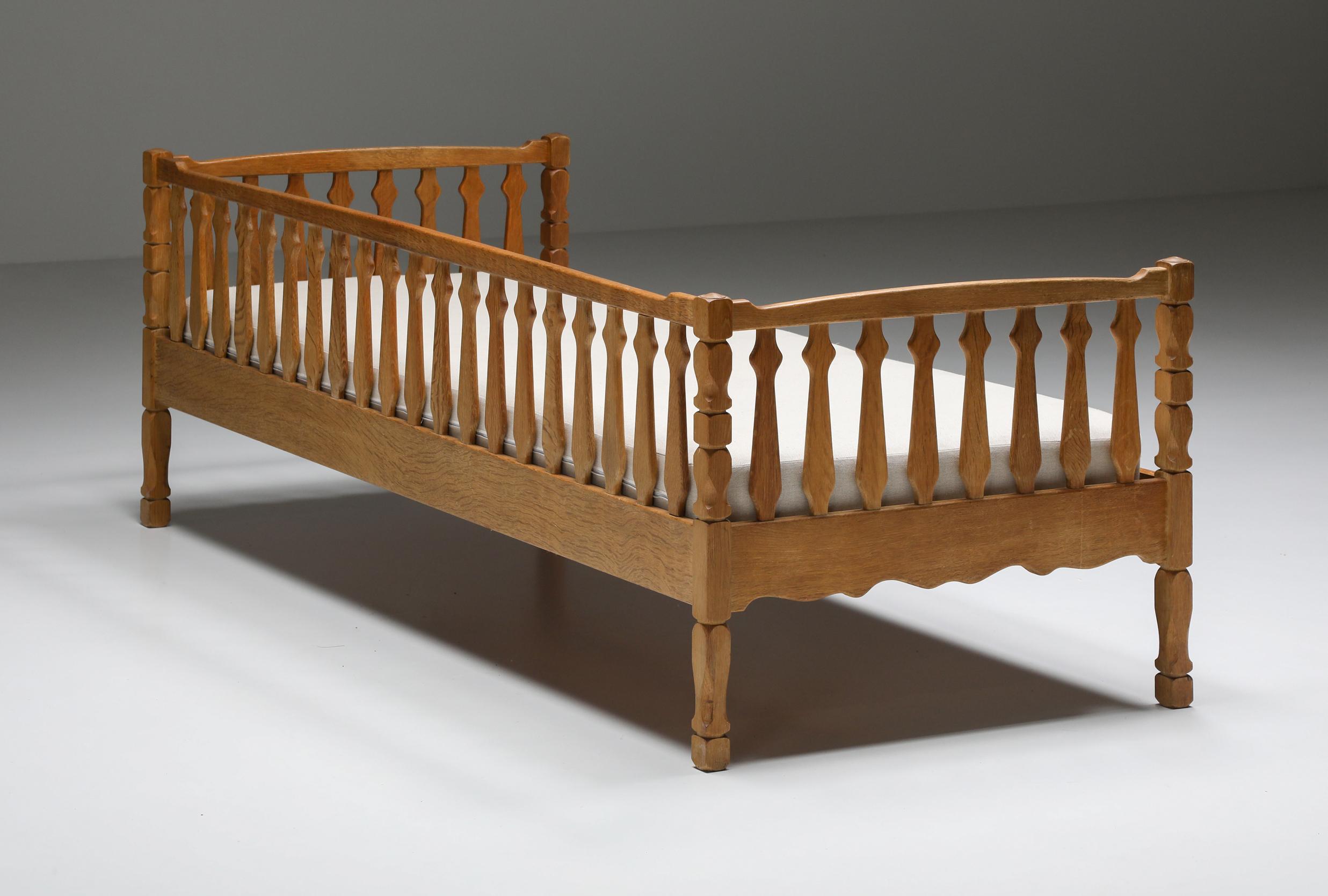 wooden day beds