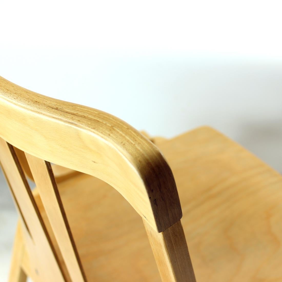 Chaise de salle à manger en bois du milieu du siècle par Ton, Tchécoslovaquie, années 1960 en vente 6