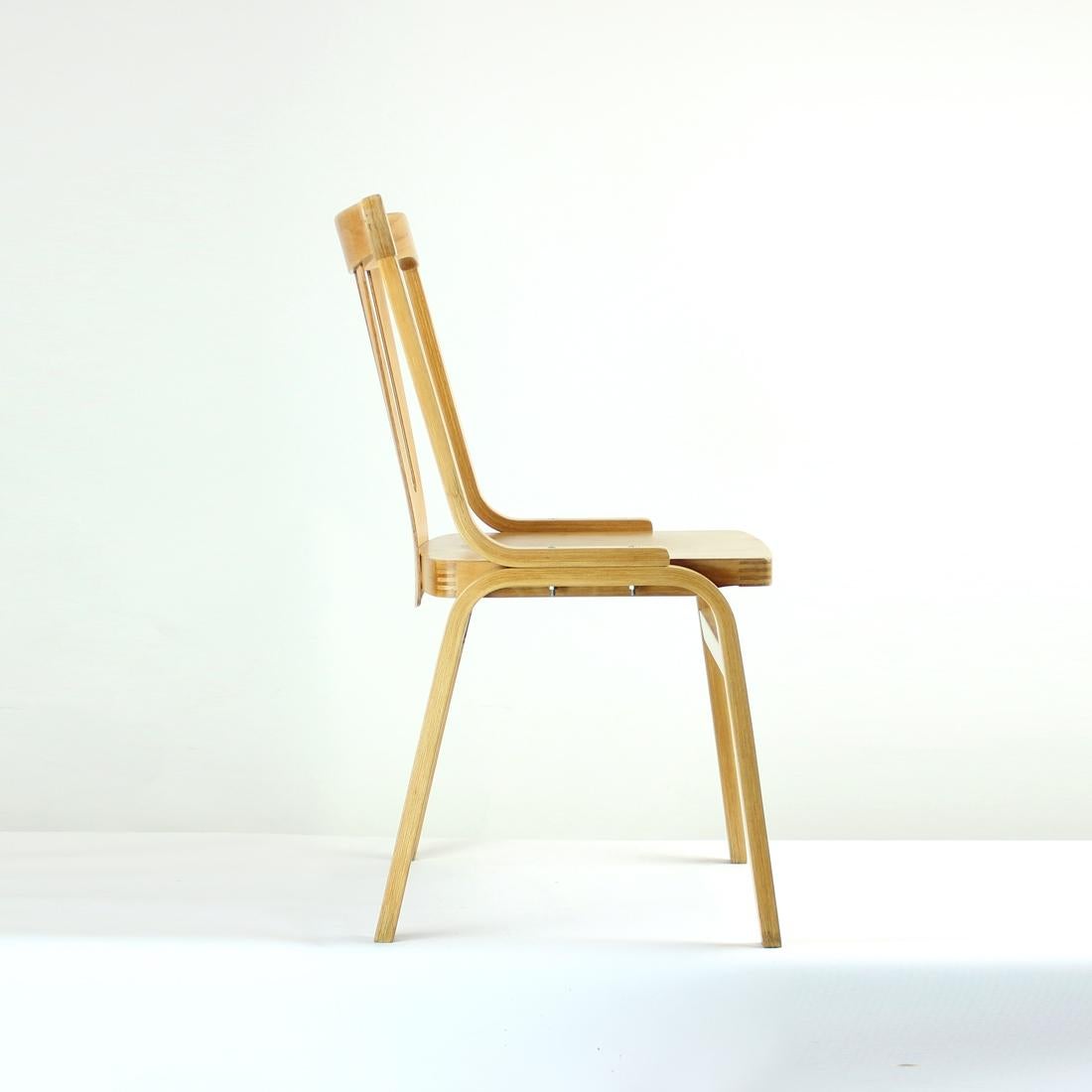 Midcentury Wooden Dining Chair by Ton, Czechoslovakia 1960s For Sale 2