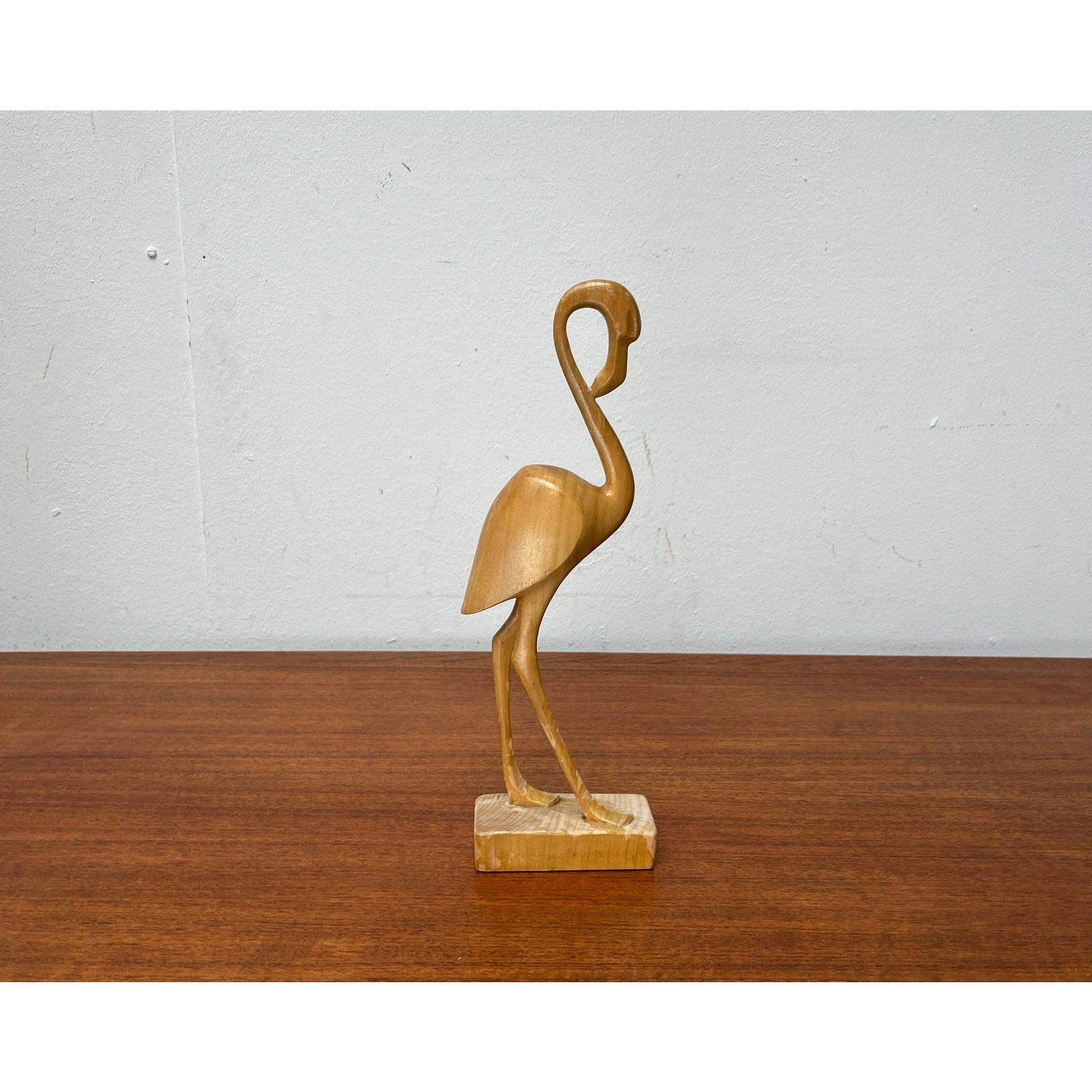 Figurine flamant rose en bois du milieu du siècle, années 1960, en très bon état. Conçu de 1960 à 1969.

Informations complémentaires :
Matériaux : Bois
Styles : Moderne du milieu du siècle
Type d'article : Vintage, antique ou d'occasion
Dimensions