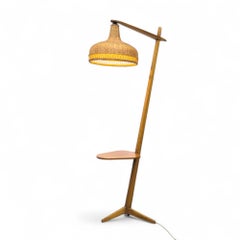 Lámpara de pie de madera Mid Century de Krásná Jizba, años 50