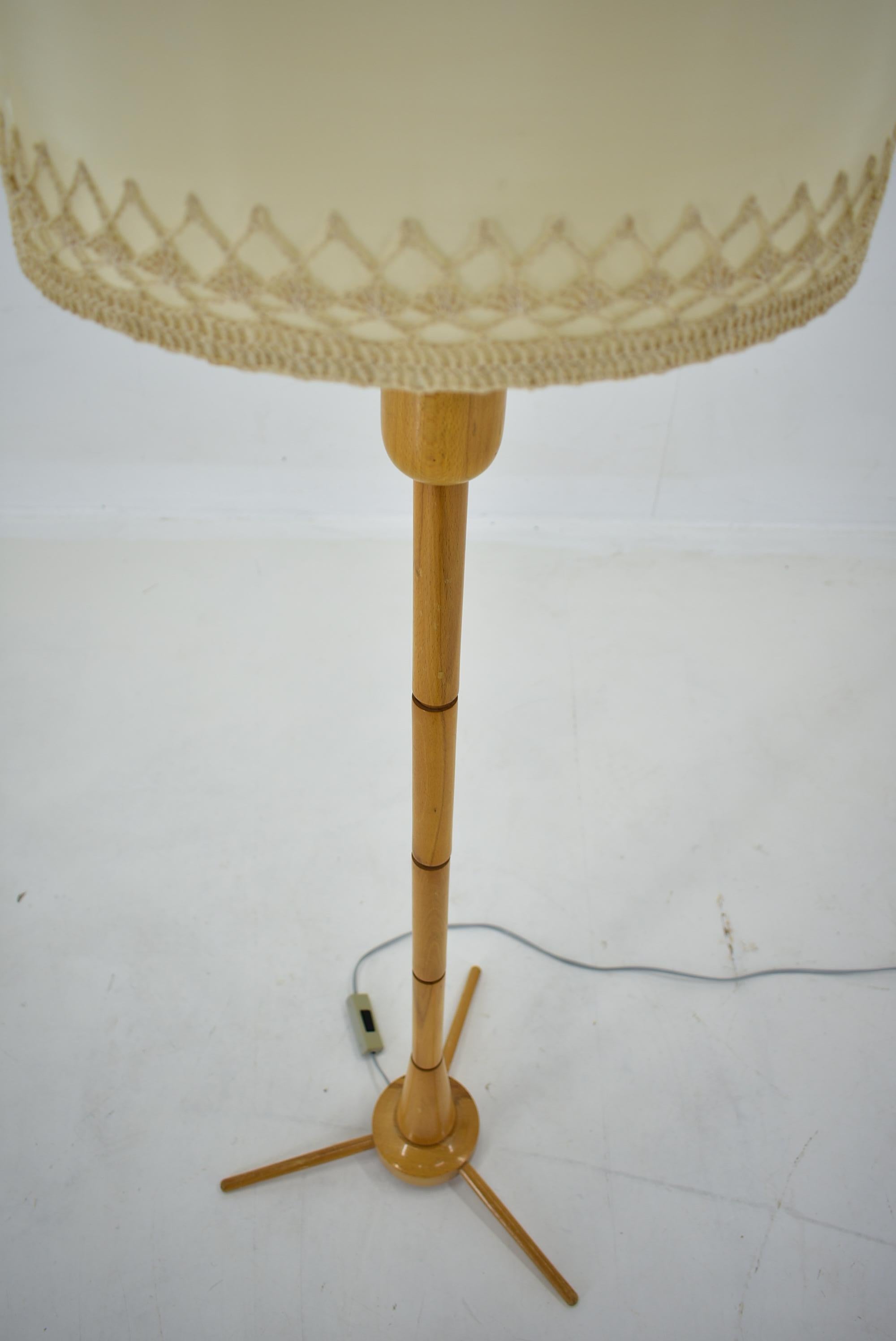 Mid-Century Wooden Floor Lamp by Uluv, 1950s / Czechoslovakia For Sale 2