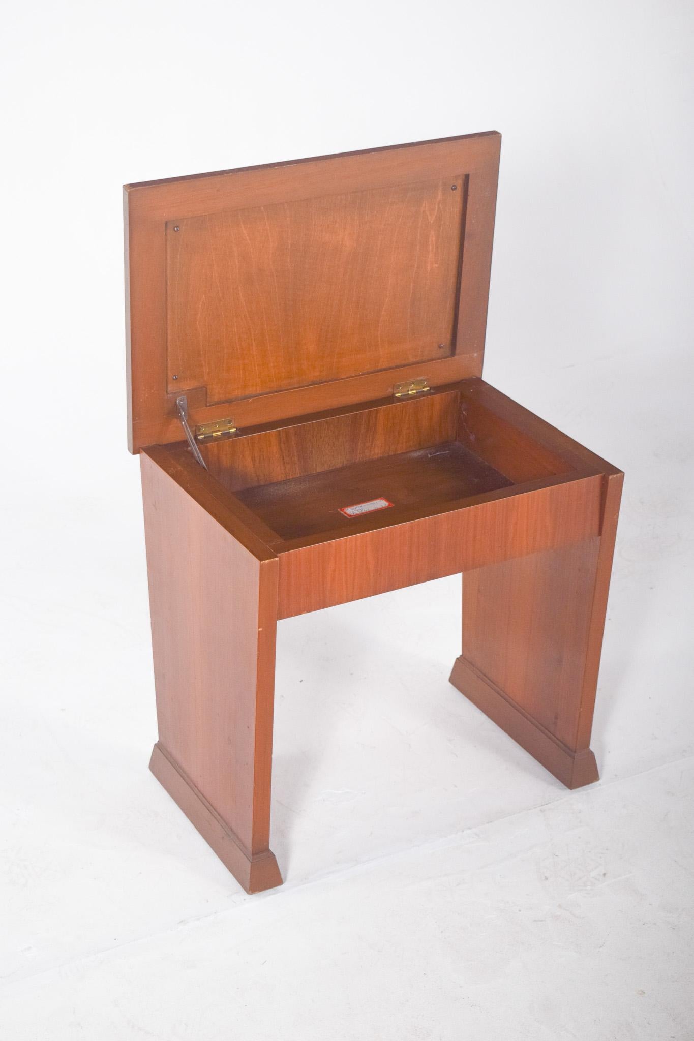 20ième siècle Banc de piano en bois du milieu du siècle en vente