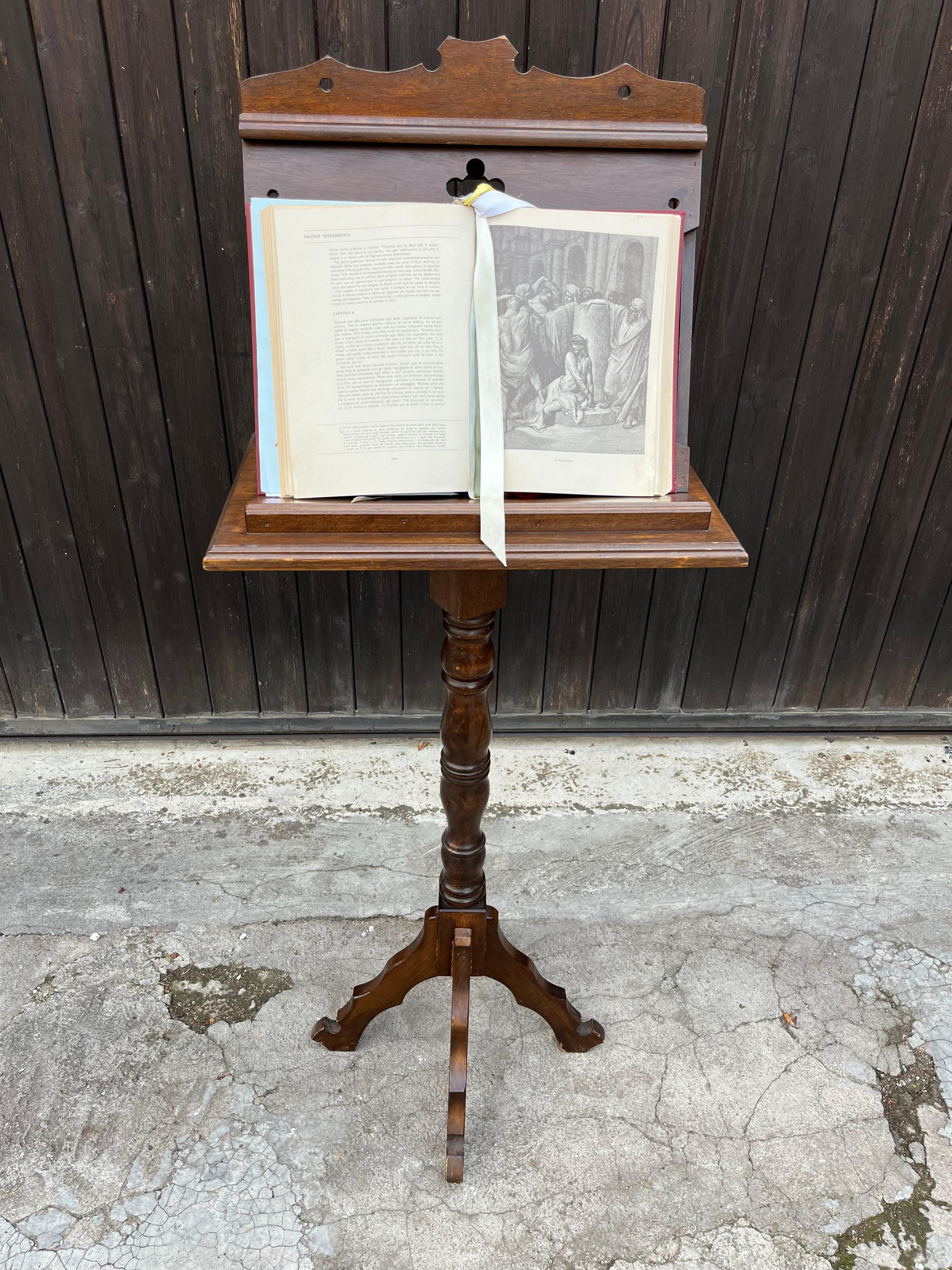 Mid-Century Wooden Revolving Lectern, 1940s For Sale 1