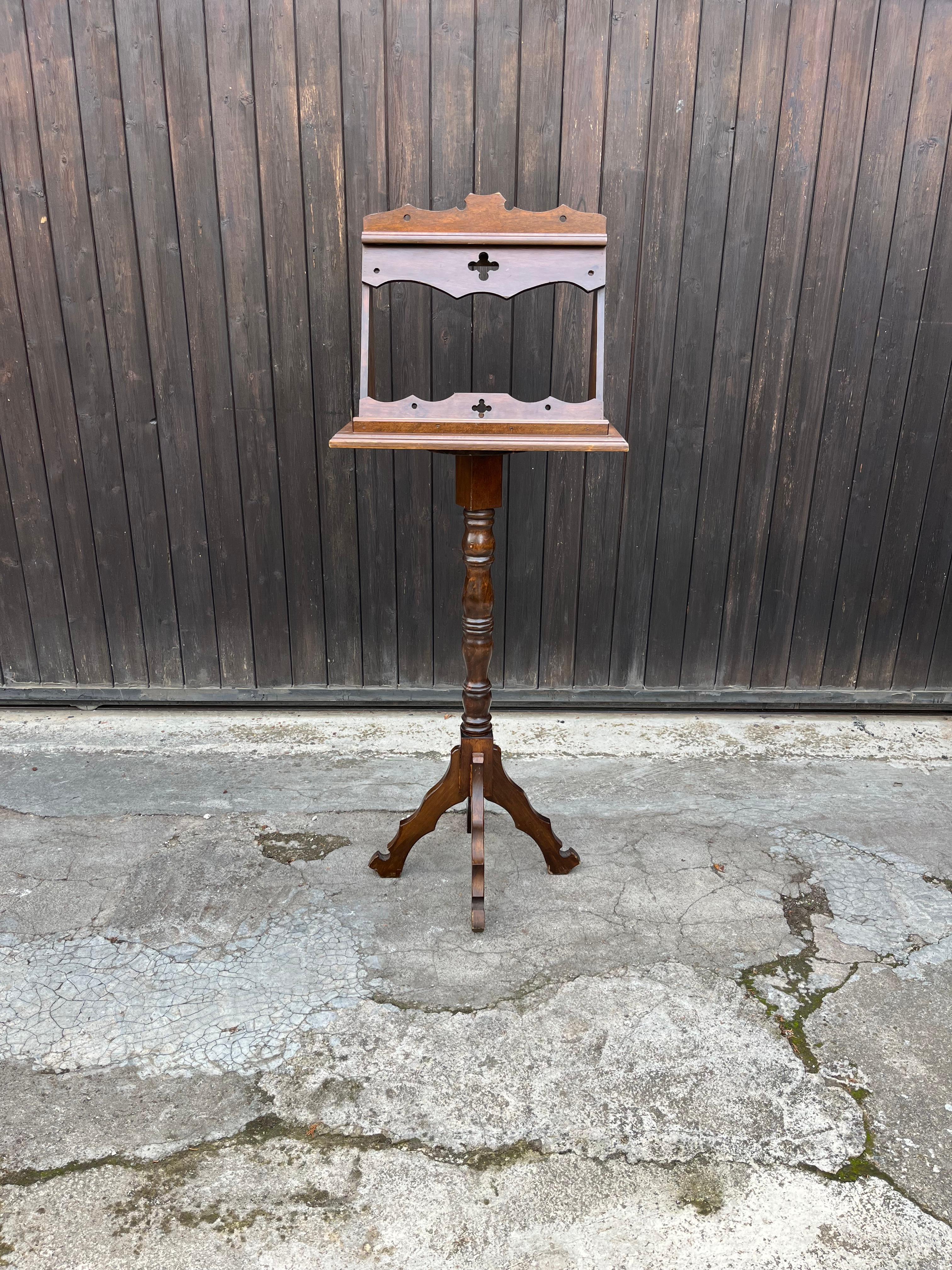 Mid-Century Wooden Revolving Lectern, 1940s For Sale 2