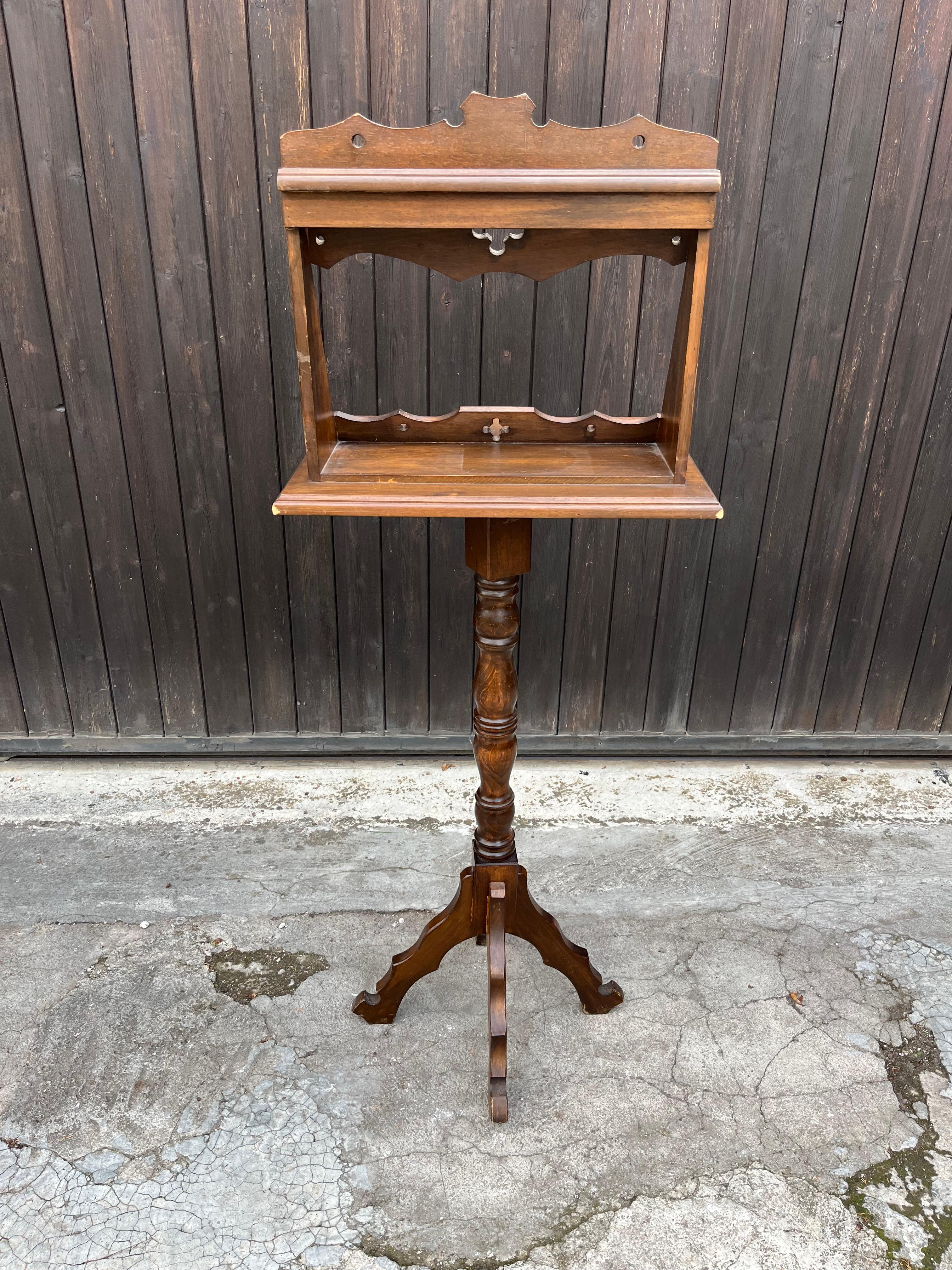 Mid-Century Wooden Revolving Lectern, 1940s For Sale 3