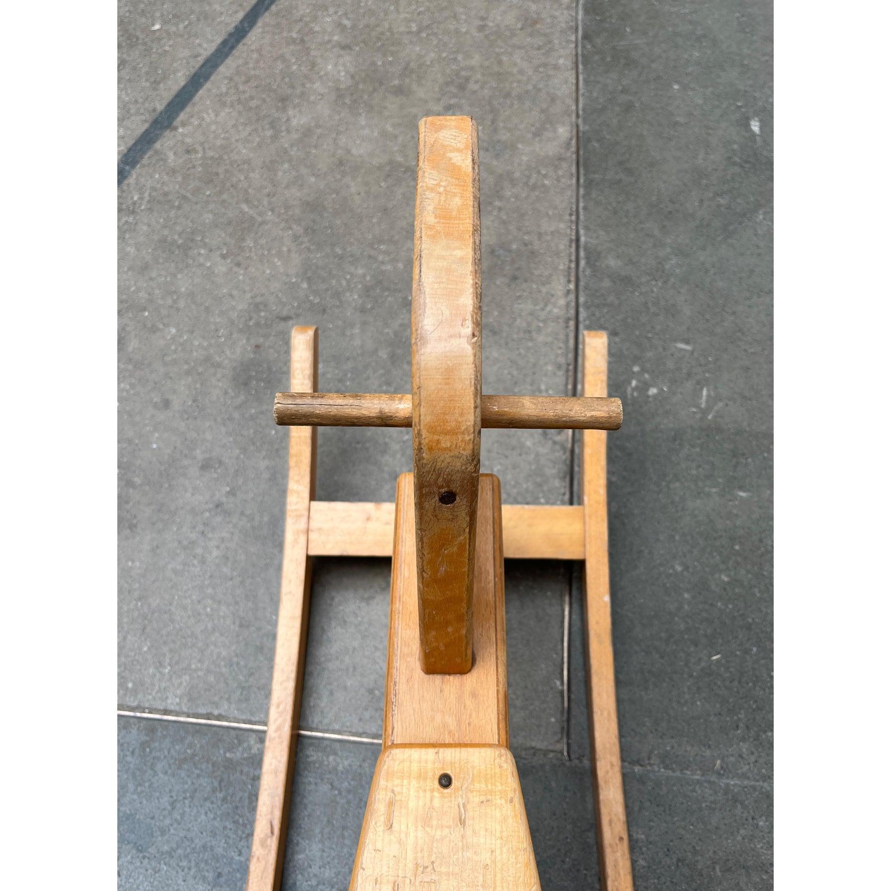 Cavallo a dondolo in legno di metà secolo, anni '60 in vendita 2