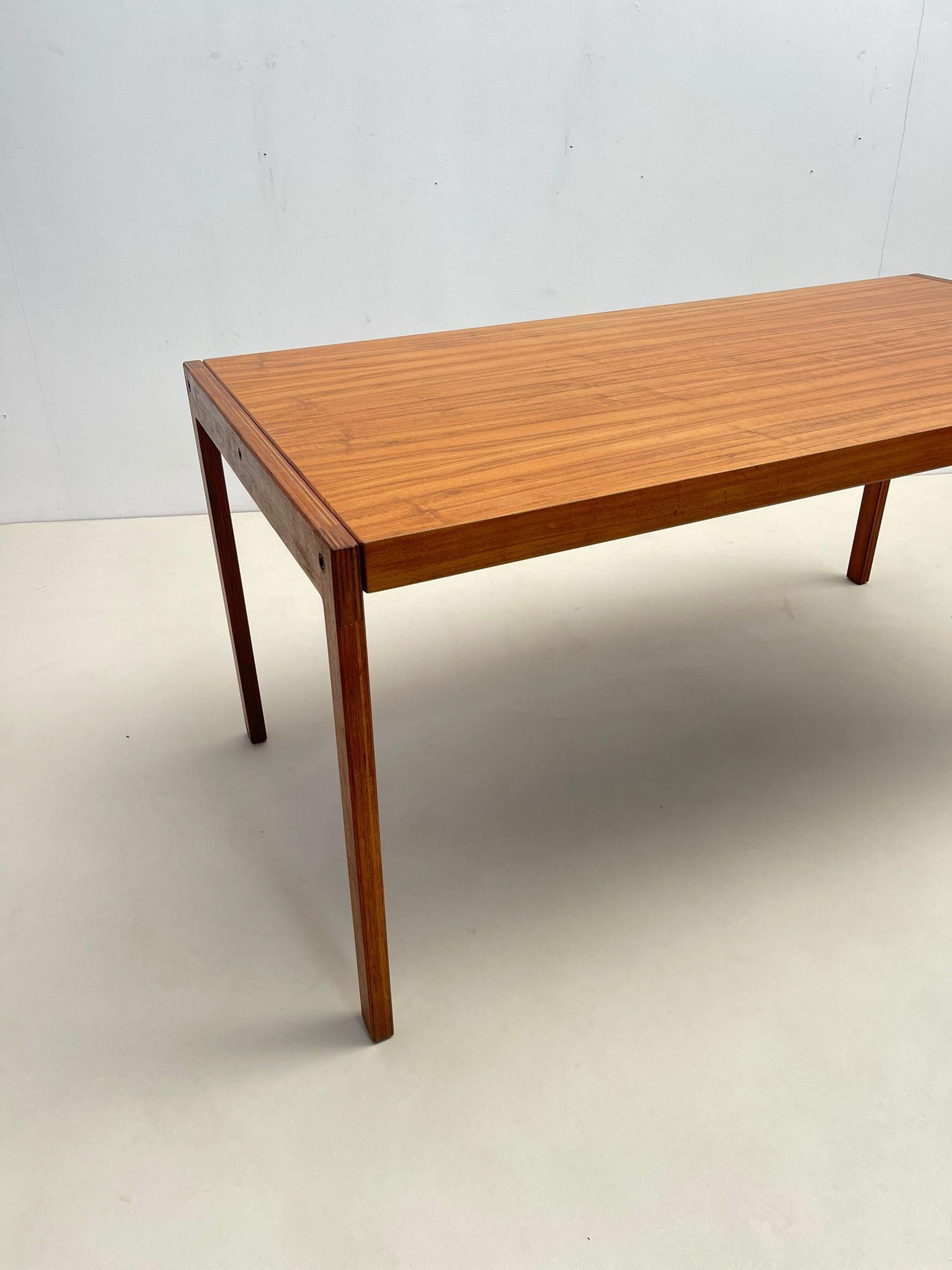 Mid-Century Wooden Scandinavian Desk with Drawers, 1960s In Good Condition For Sale In Brussels, BE