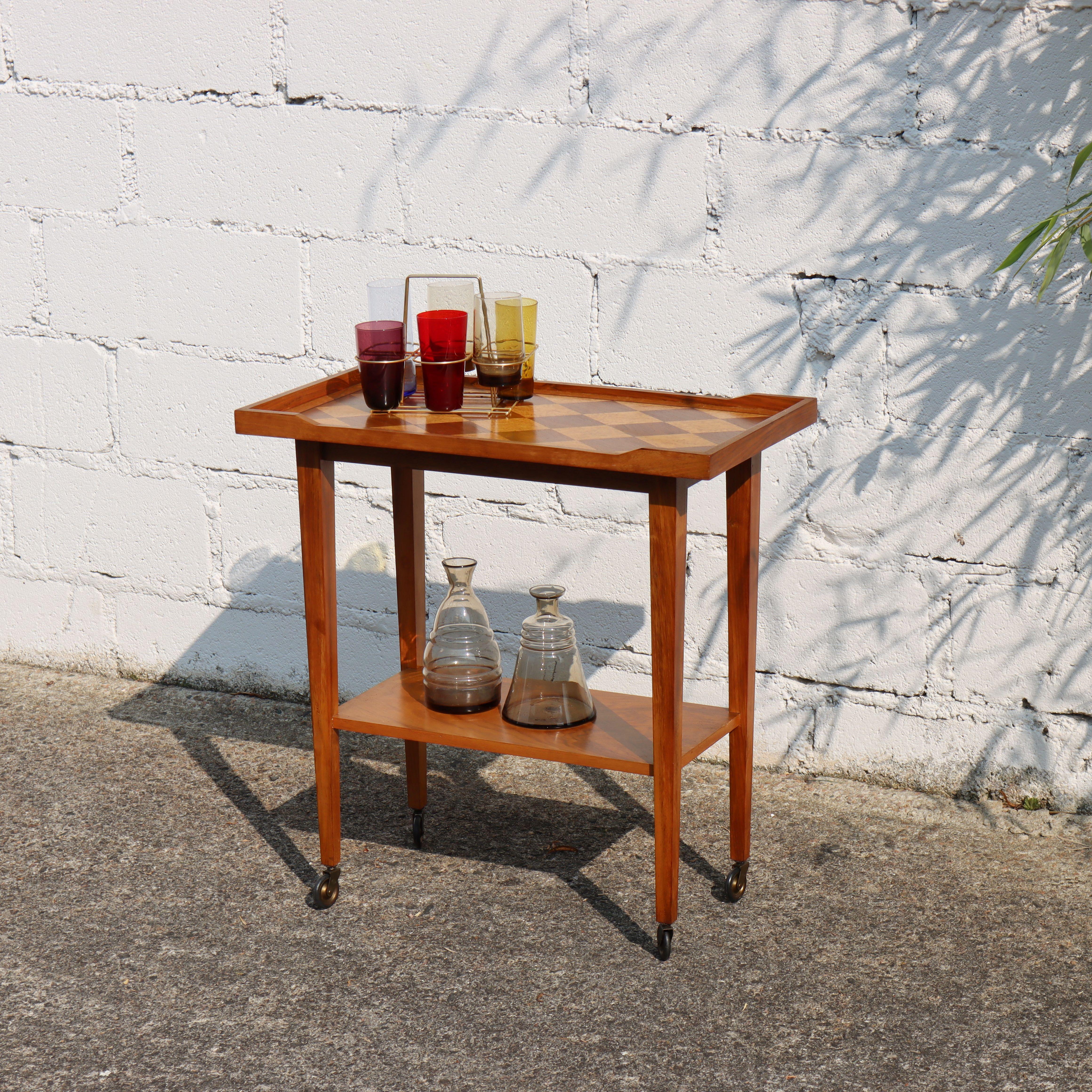 Mid-Century hölzerne Servierwagen-Inlay Arbeit-Französisch Vintage hölzerne Bar Cart-50s im Zustand „Gut“ in Bussiere Dunoise, Nouvel Aquitaine