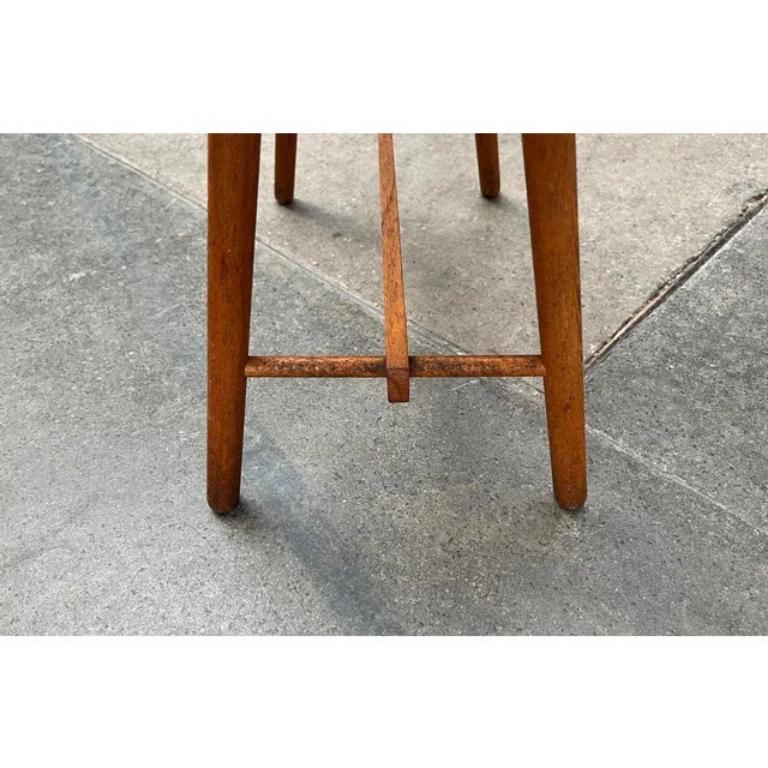 Sgabello lustrascarpe in legno di metà secolo, anni '50 in vendita 6