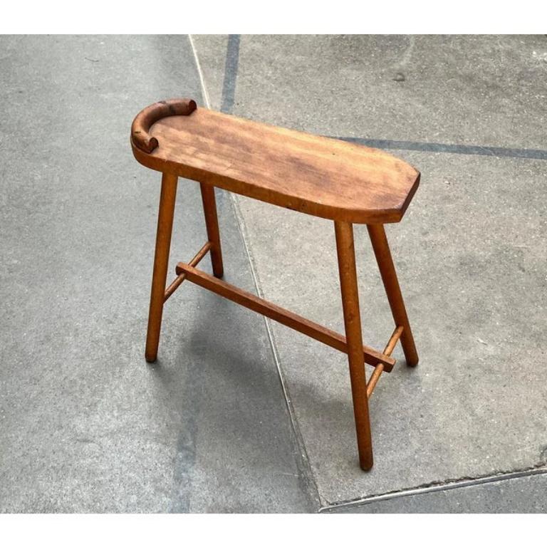 Sgabello lustrascarpe in legno di metà secolo, anni '50 in vendita 2