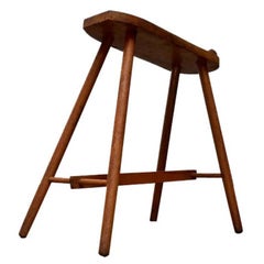 Taburete limpiabotas de madera de mediados de siglo, años 50