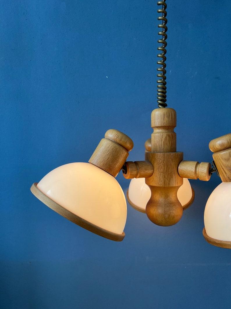 Lampada a sospensione con lampadario Steinhauer in legno di metà secolo con paralume in plexiglass, anni '70 In condizioni ottime in vendita a ROTTERDAM, ZH