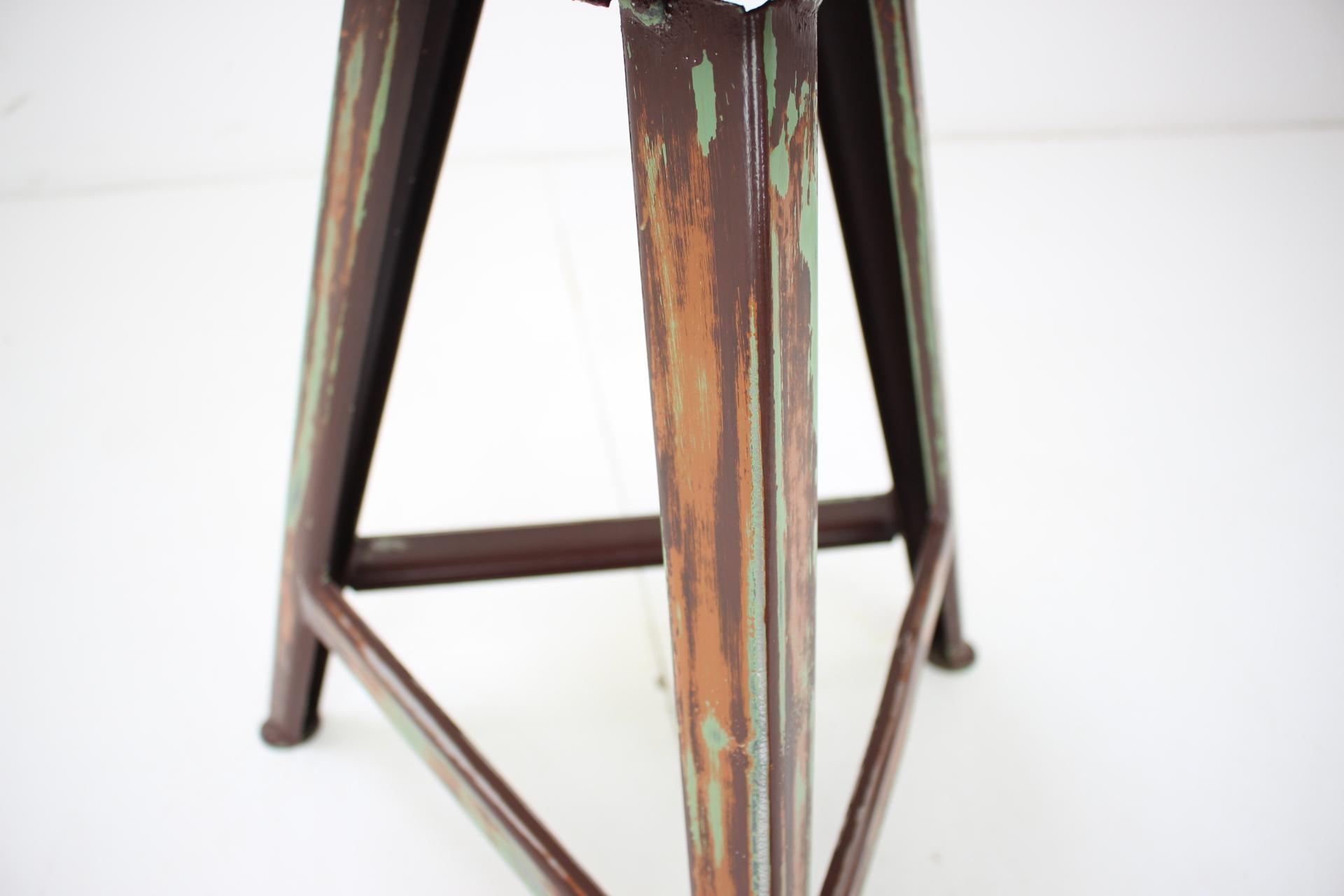 Mid-Century Wooden Stool, 1950's In Good Condition For Sale In Praha, CZ