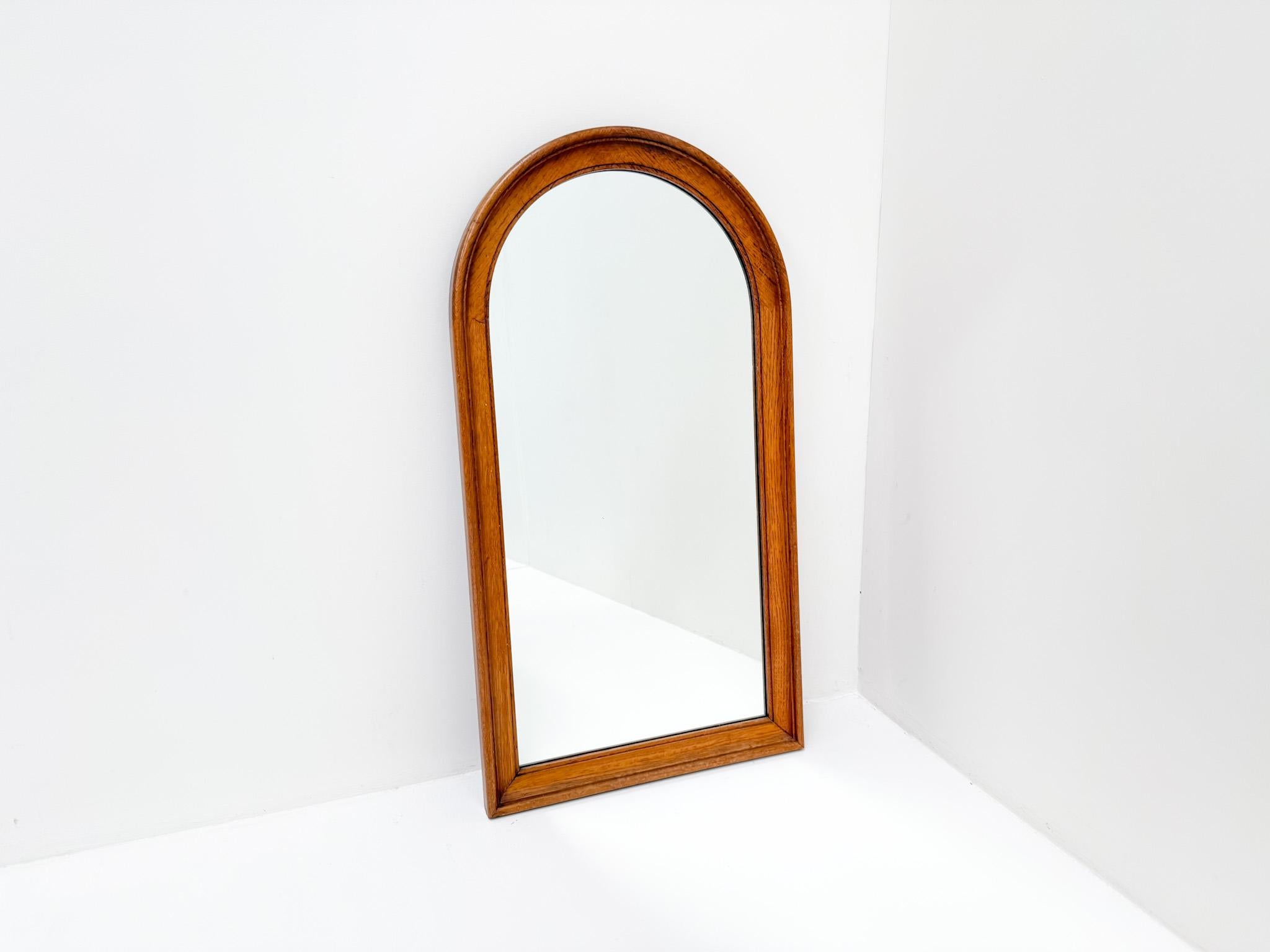 Néerlandais Miroir mural en bois du milieu du siècle, style scandinave des années 1960 en vente
