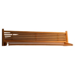 Holz-Wandregal aus der Mitte des Jahrhunderts, Tschechoslowakei, 1970er Jahre