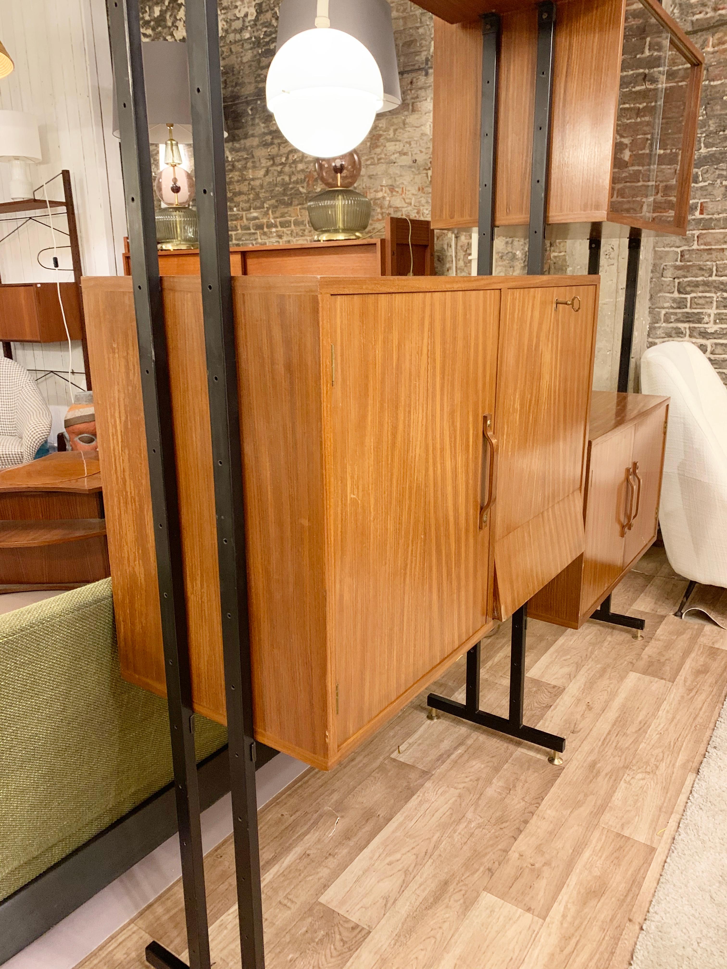 Mid-Century Wooden Wall Unit, Italy, 1960s In Good Condition In Brussels, BE