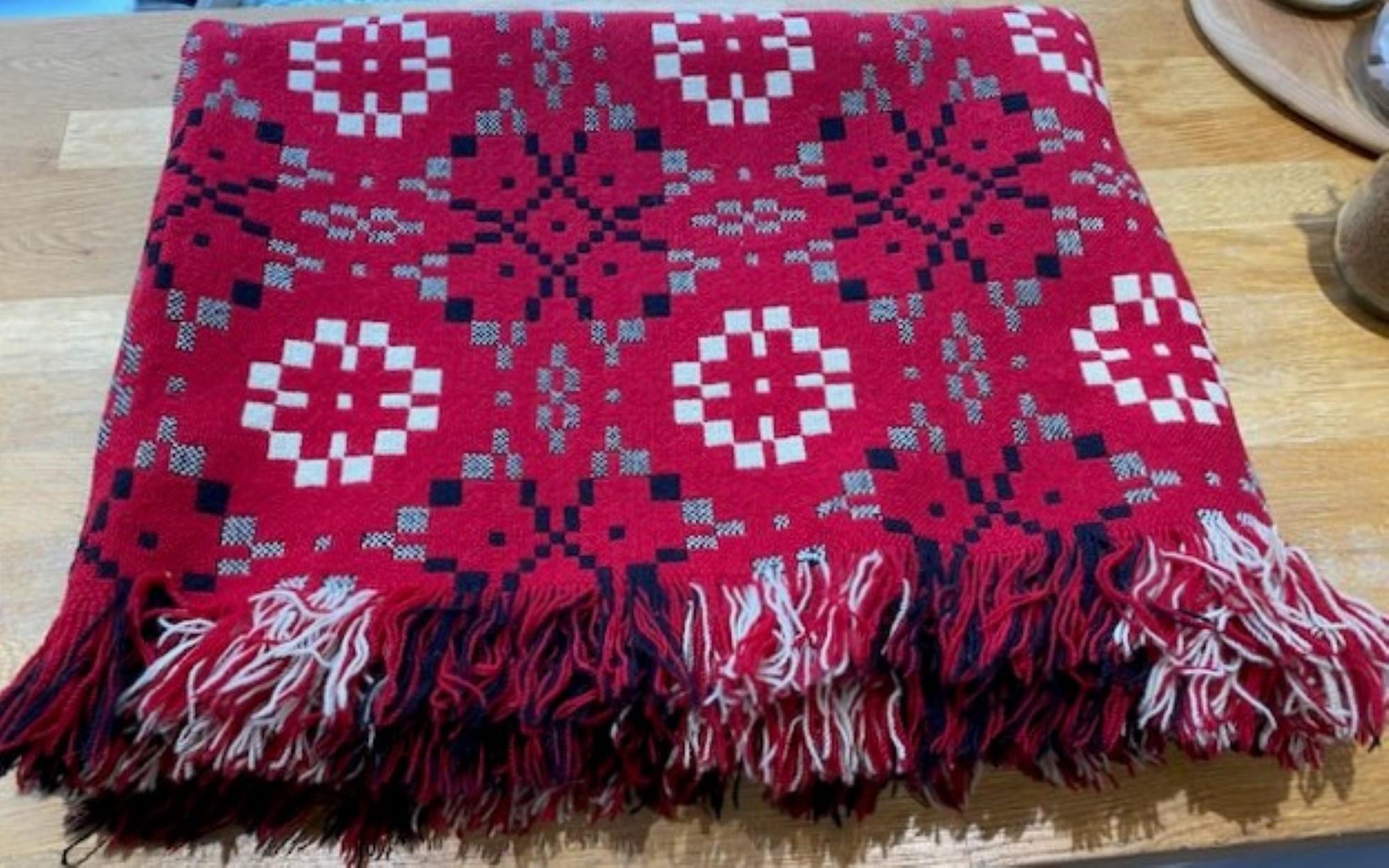 Mid-Century Wool Welsh Tapestry Blanket, 1970s (Red, Black & White) 5