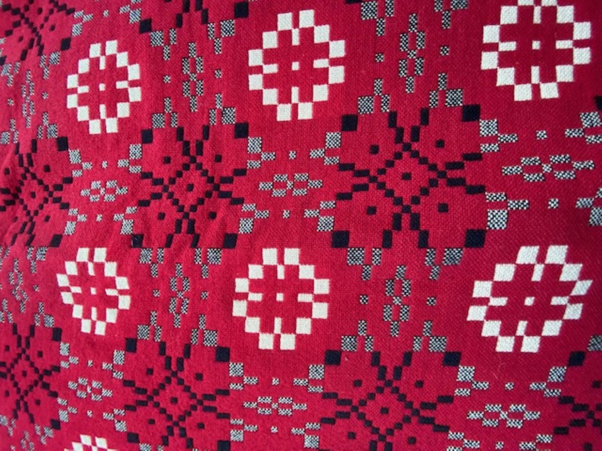 Mid-Century Wool Welsh Tapestry Blanket, 1970s (Red, Black & White) 2
