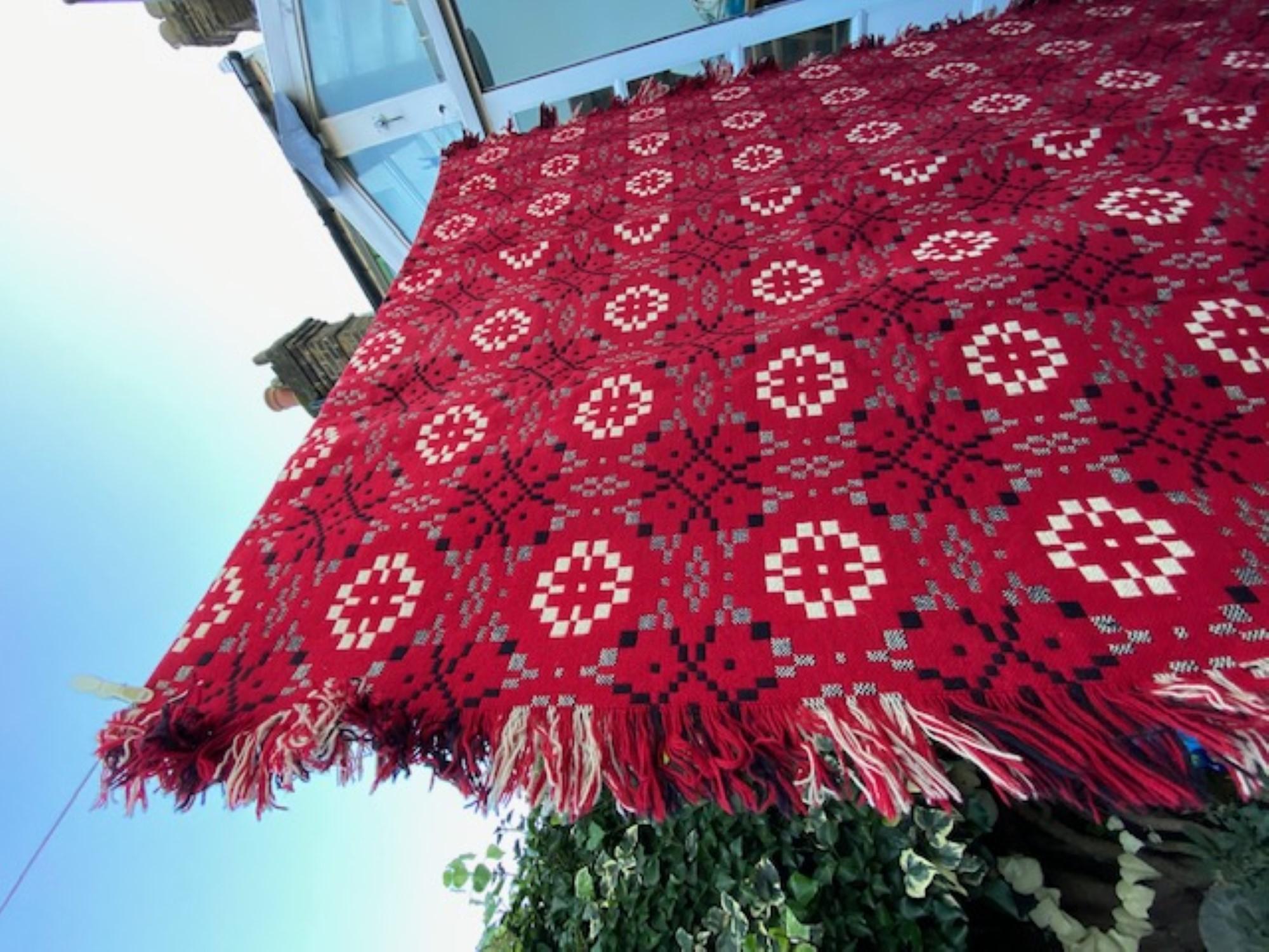 Mid-Century Wool Welsh Tapestry Blanket, 1970s (Red, Black & White) 3