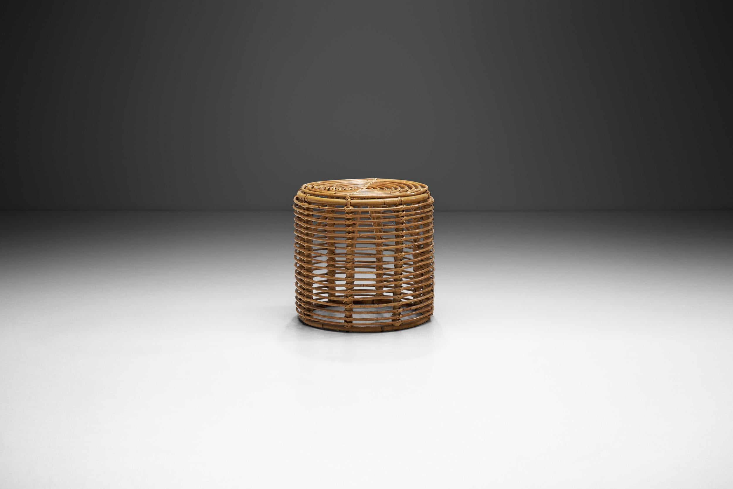Mid-Century Modern Woven Bamboo and Wicker Stool in the manner of Tito Agnoli, Italy, 1960s
