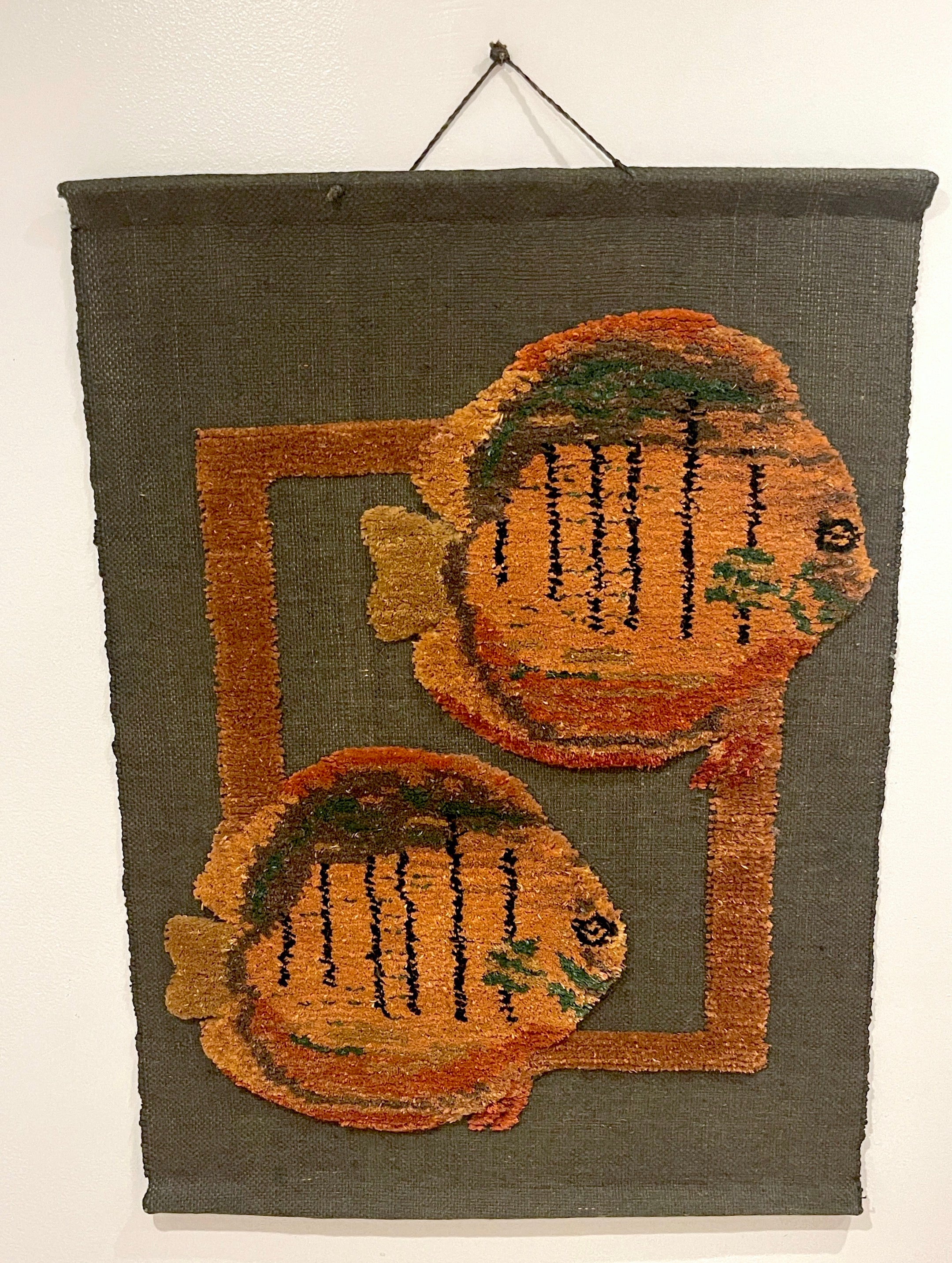 Tissage Tapisserie tissée à motif de poissons du milieu du siècle dernier de Tom Taylor, 1990 en vente