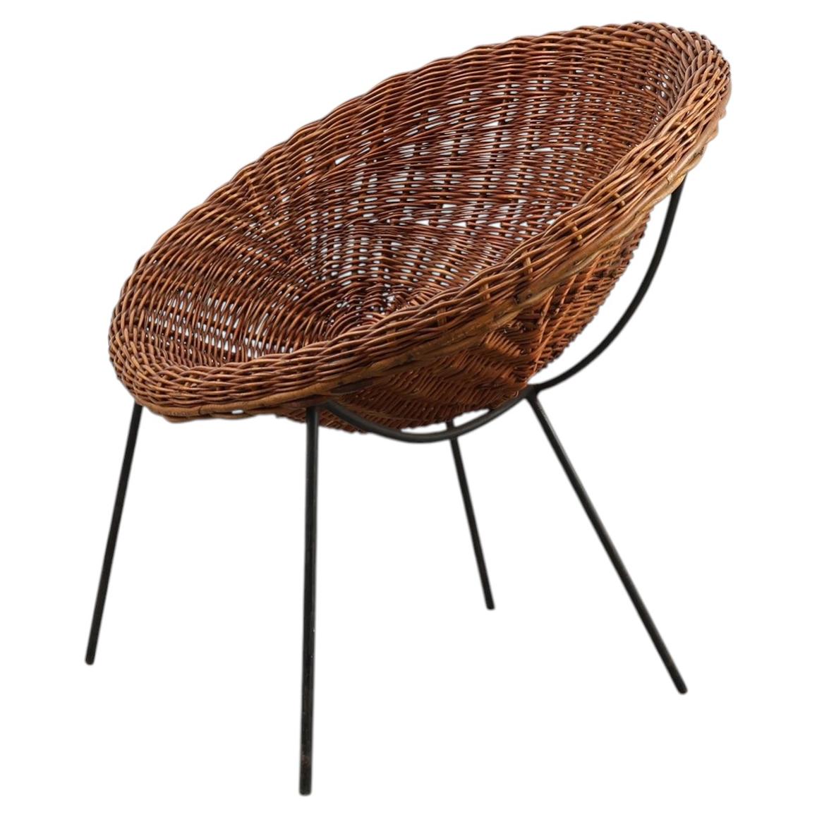Korbstuhl aus geflochtenem Rattan, Korbgeflecht und Eisen, Italien 1960er Jahre