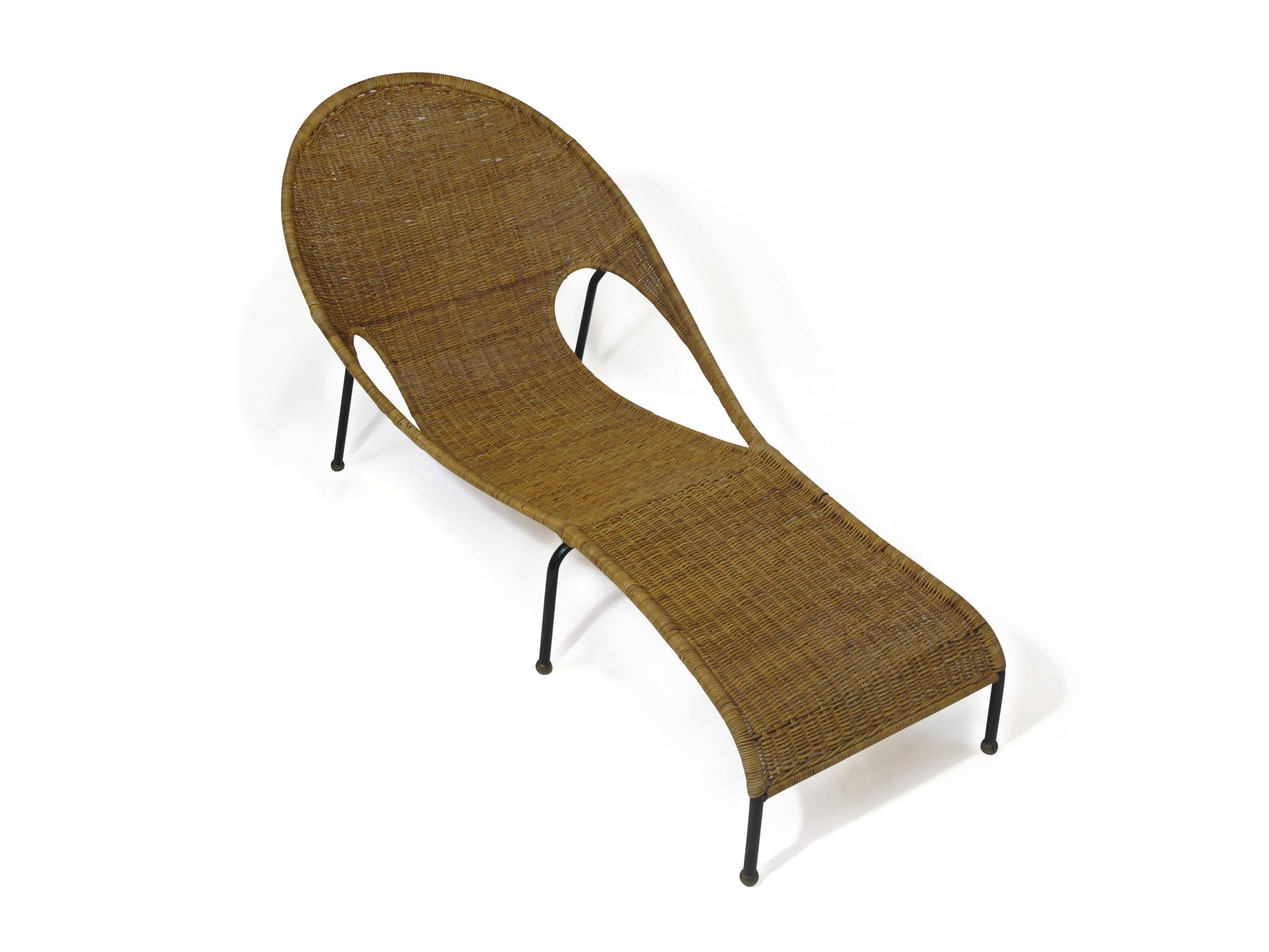 Midcentury Woven Wicker Chaise Lounge 3