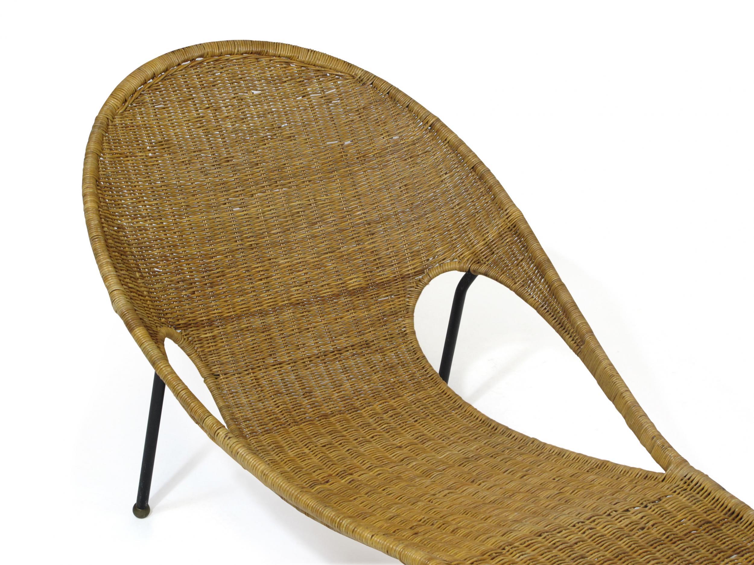 Midcentury Woven Wicker Chaise Lounge 2