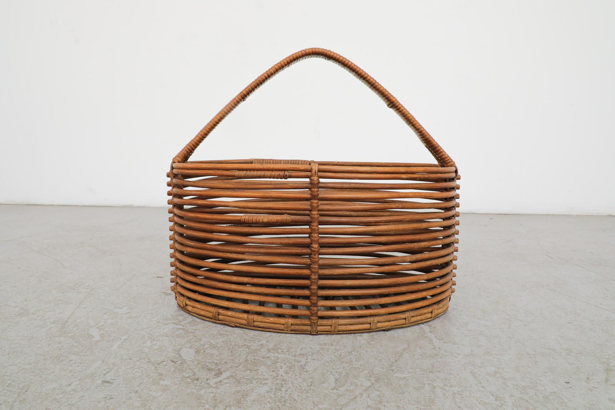 Mid-Century Woven Willow Basket or Magazine Rack For Sale 5