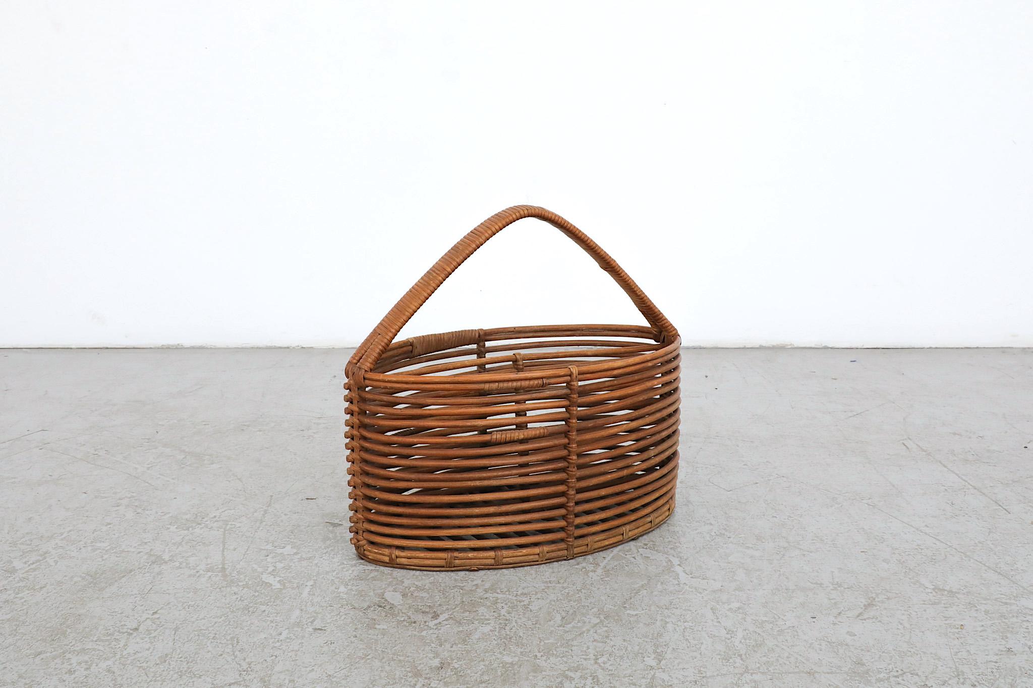 Mid-Century Woven Willow Basket or Magazine Rack For Sale 13