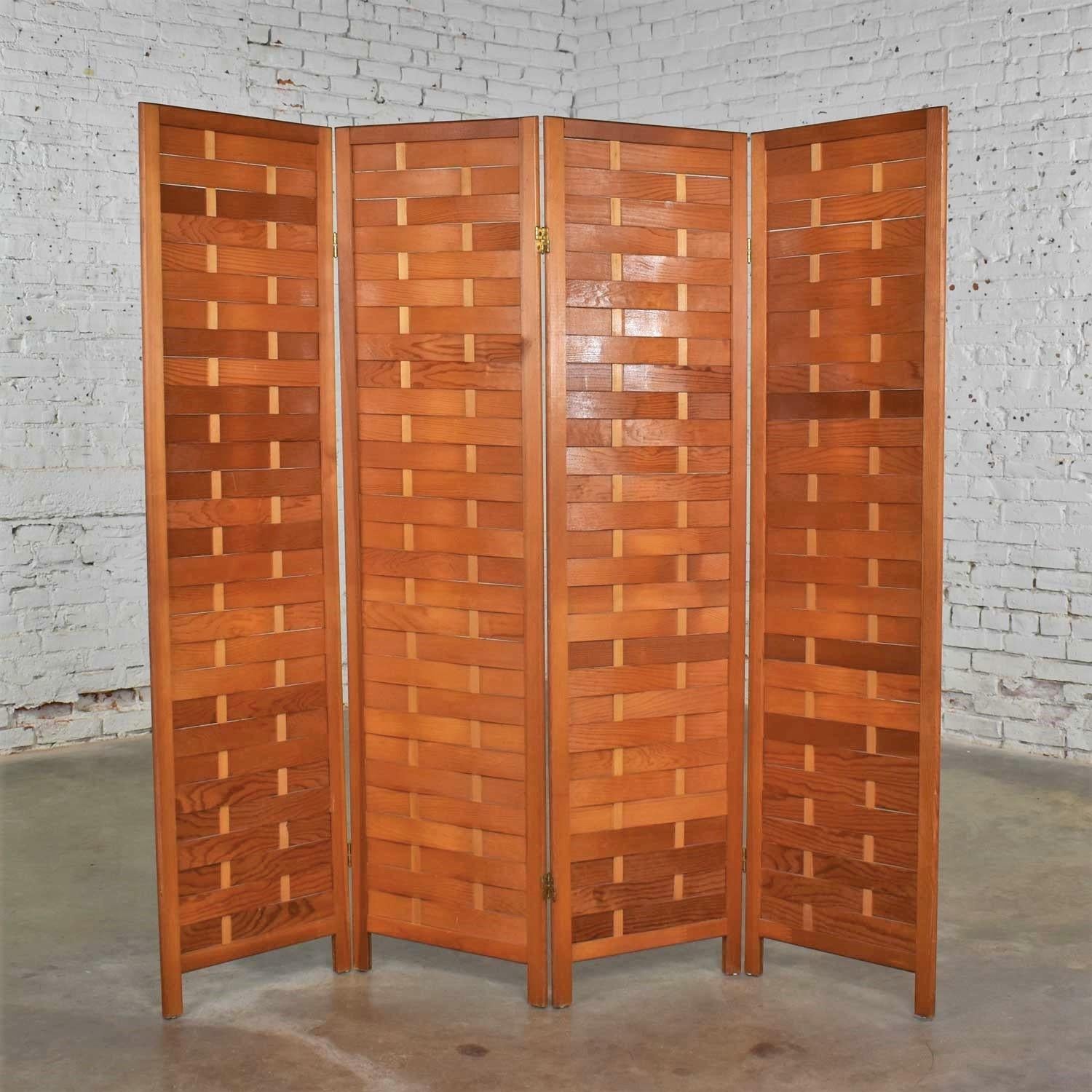 Midcentury Woven Wood Folding Screen 4-Panel Room Divider in Pine 2