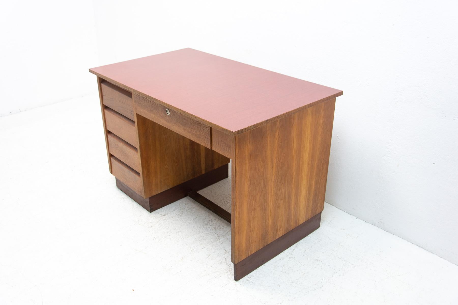 Mid-Century Writing Desk, 1960's, Czechoslovakia, Brussels Period In Good Condition For Sale In Prague 8, CZ