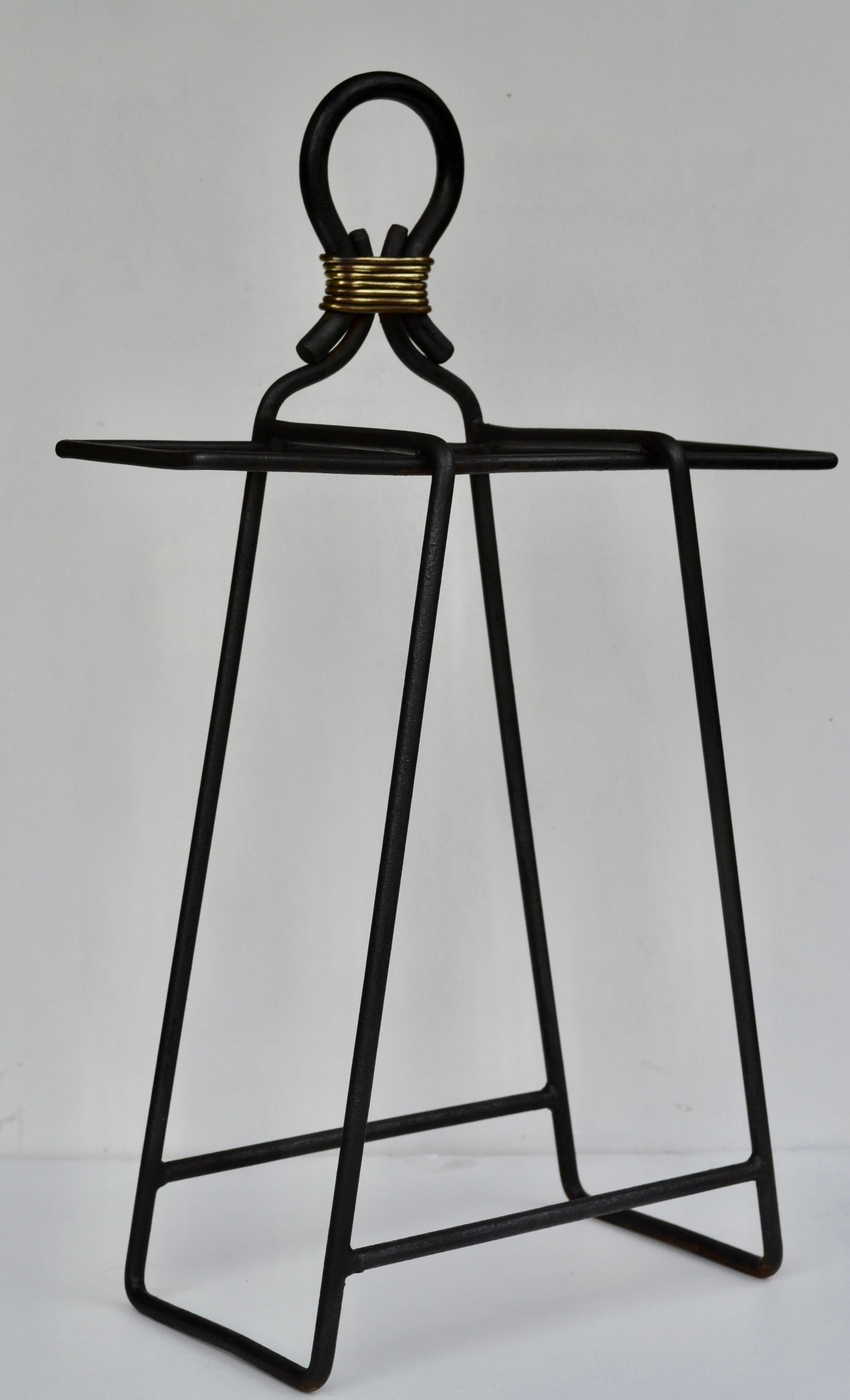 Mid-Century Wrought Iron and Brass Umbrella Stand, France, 1950s en vente 4