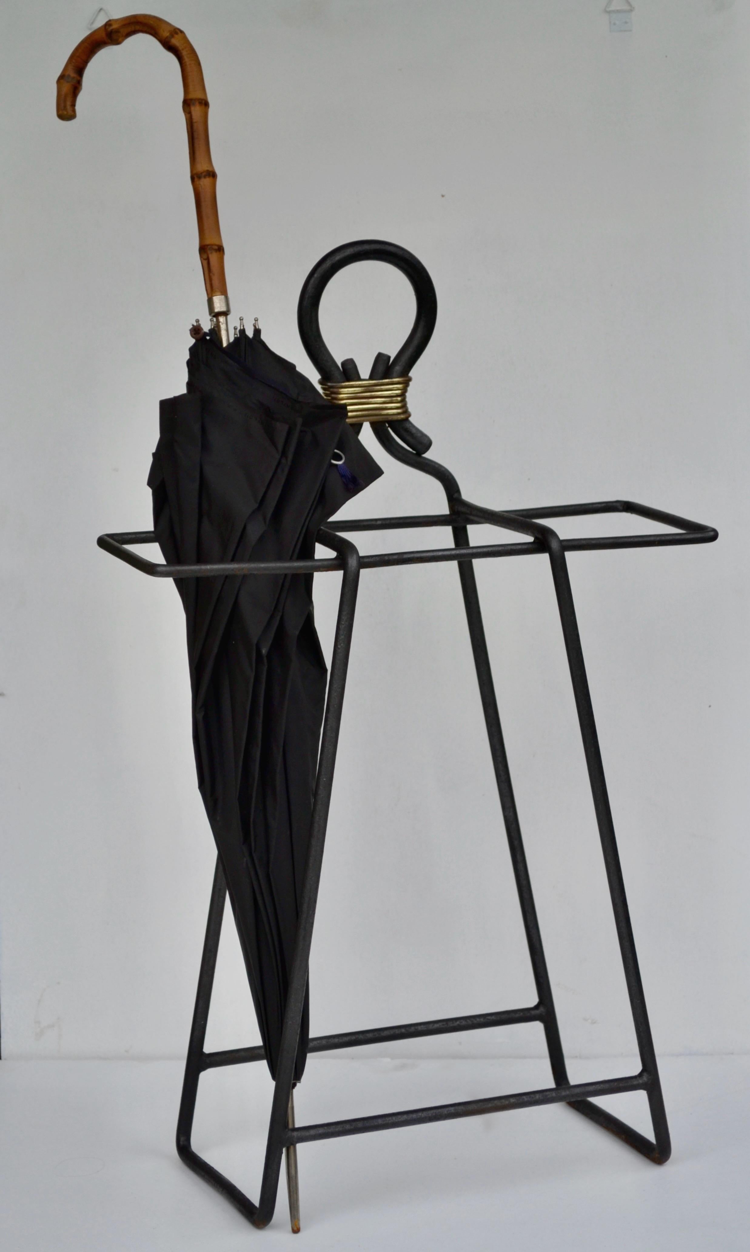 Milieu du XXe siècle Mid-Century Wrought Iron and Brass Umbrella Stand, France, 1950s en vente