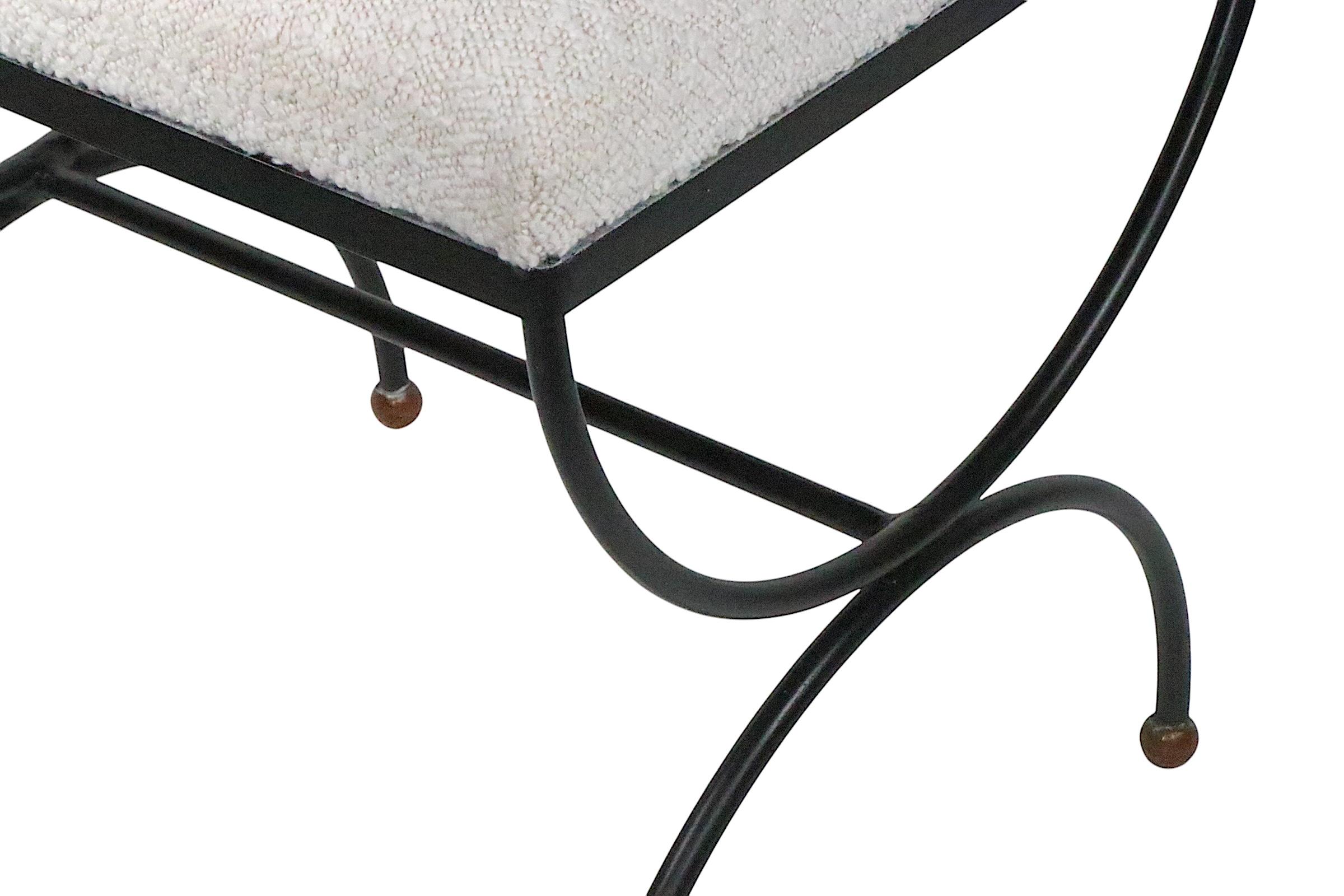 Mid-Century Modern Tabouret de banc en fer forgé, laiton et bouclette d'après Strapontin, vers 1950/60 en vente