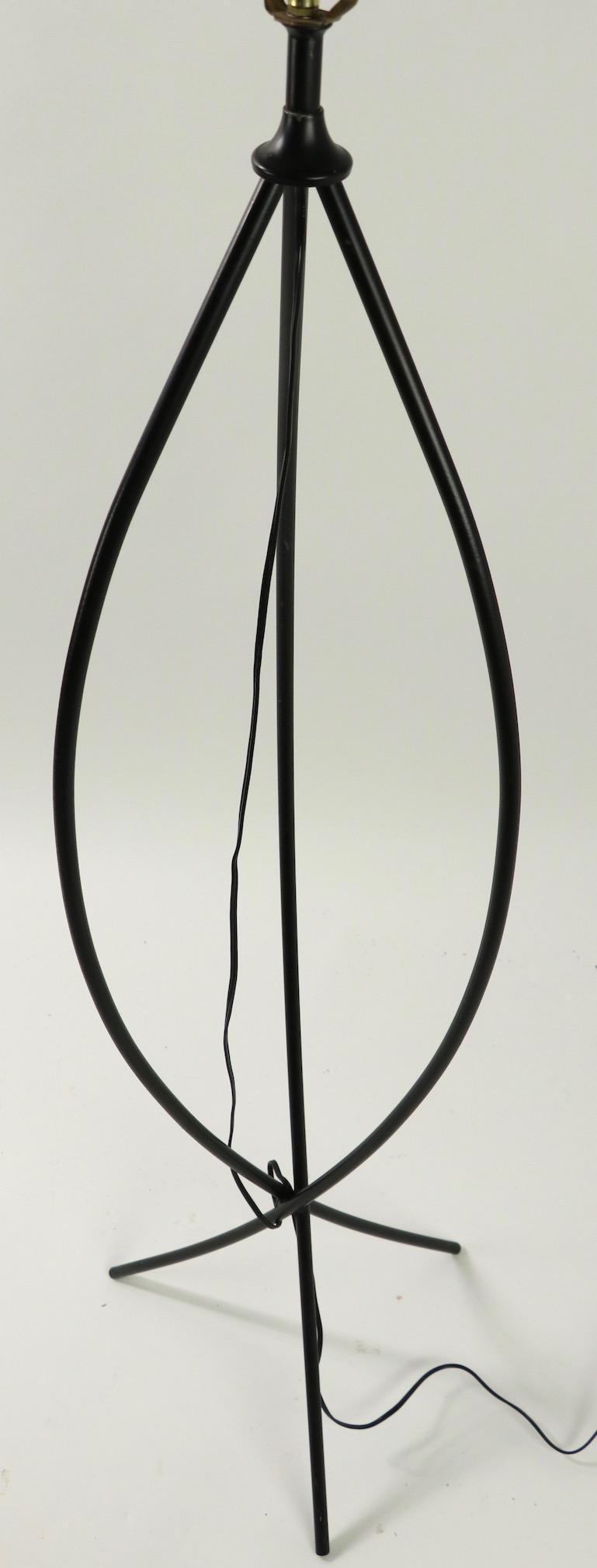 Mid Century Wrought Iron Floor Lamp after Thurston In Good Condition For Sale In New York, NY