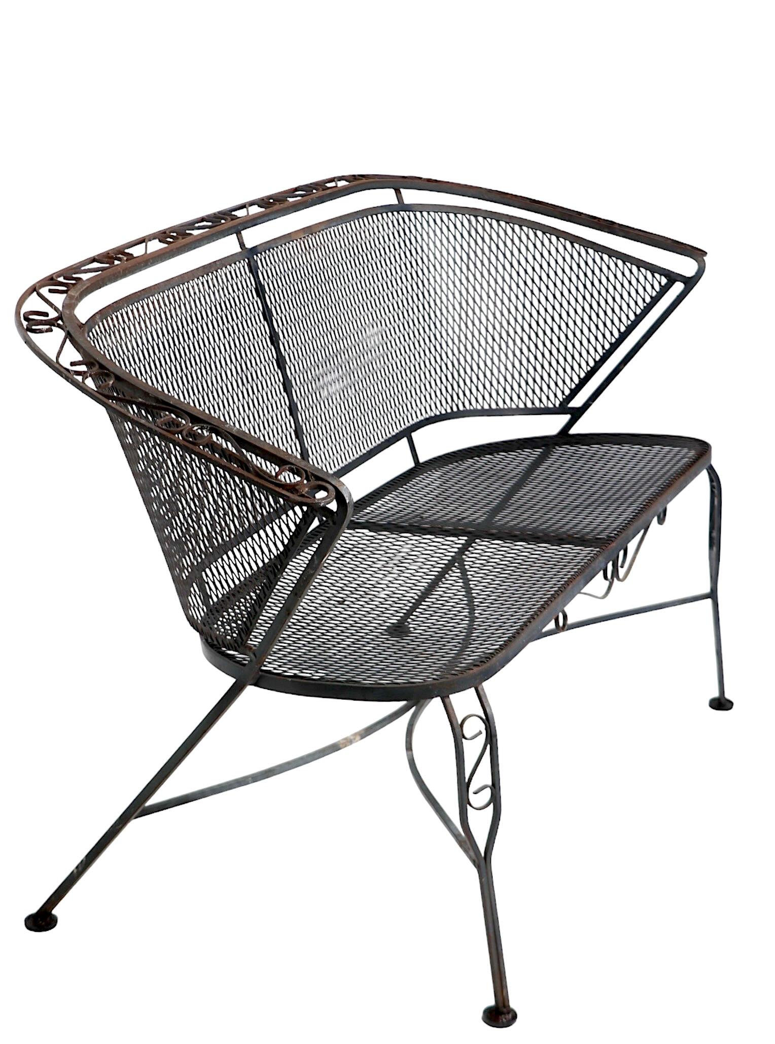 Hollywood Regency Fer forgé Mid Century Garden Patio Poolside  Settee de Woodard en vente